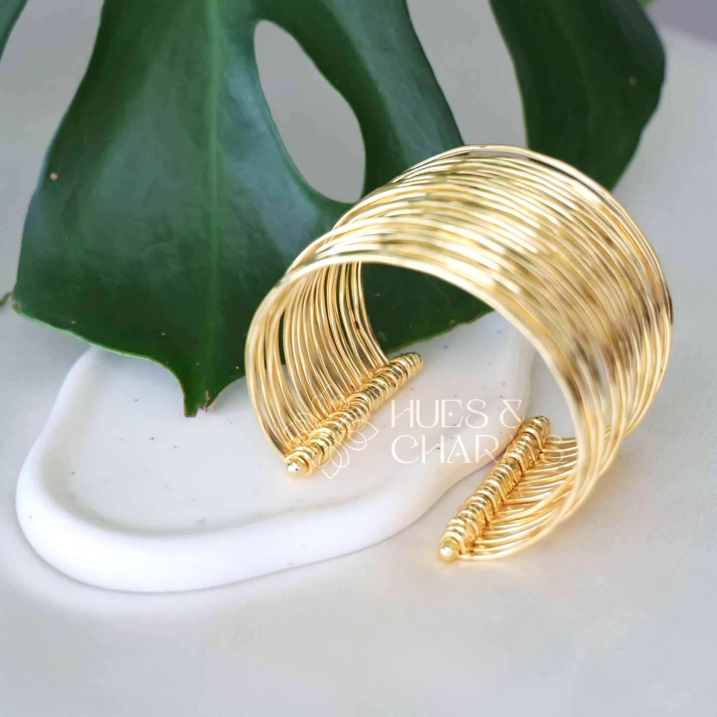 STATEMENT AURORA WIRED HAND CUFF