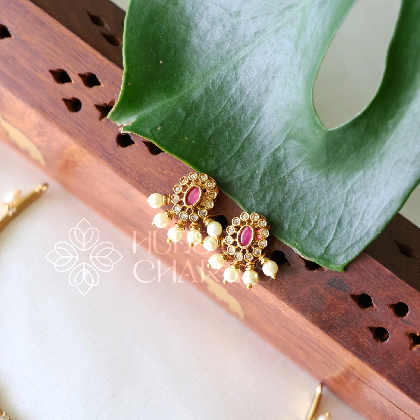 GOLDEN CHAKRA NECKLACE SET WITH PEARLS