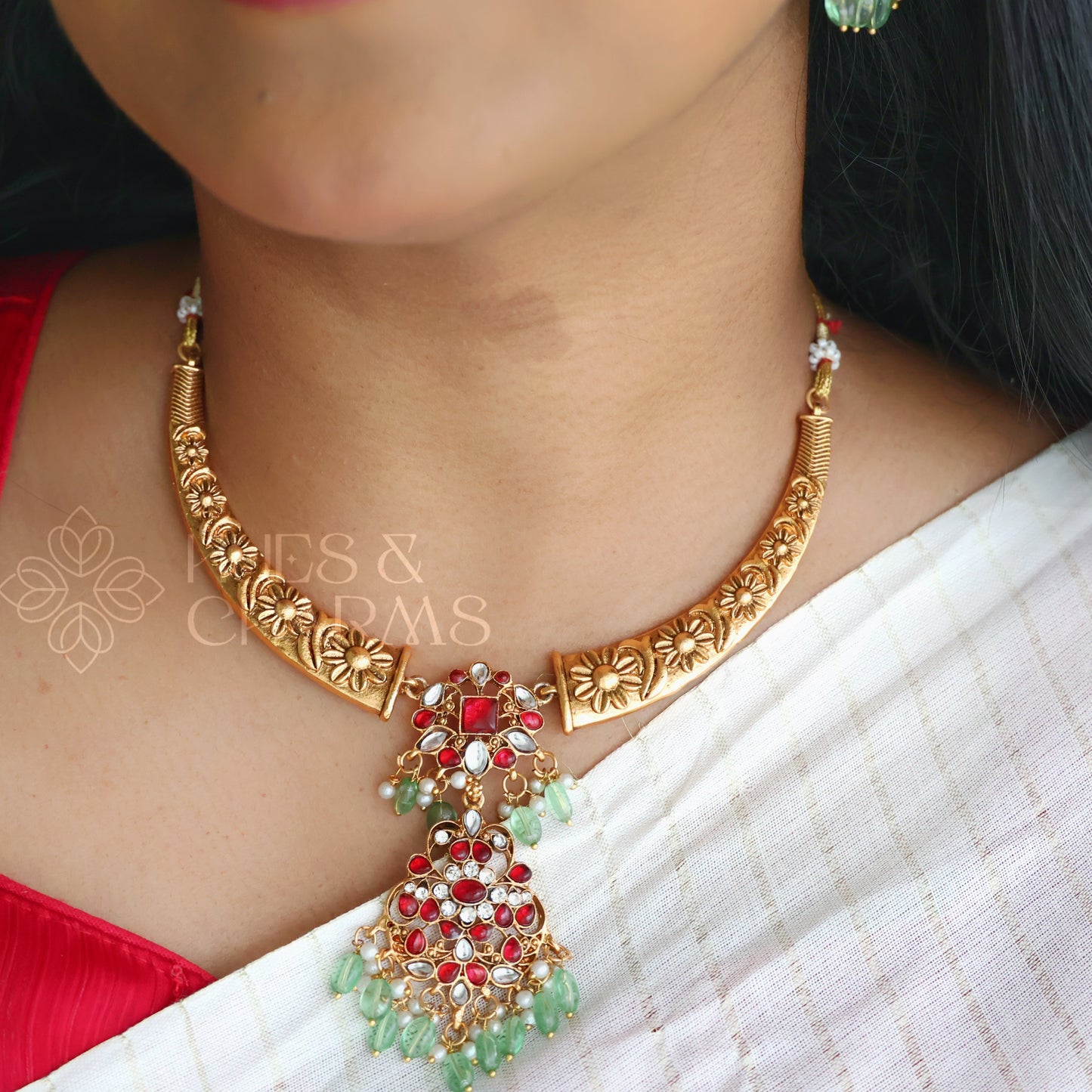 GOLDEN JASMINE ROYAL NECKLACE SET