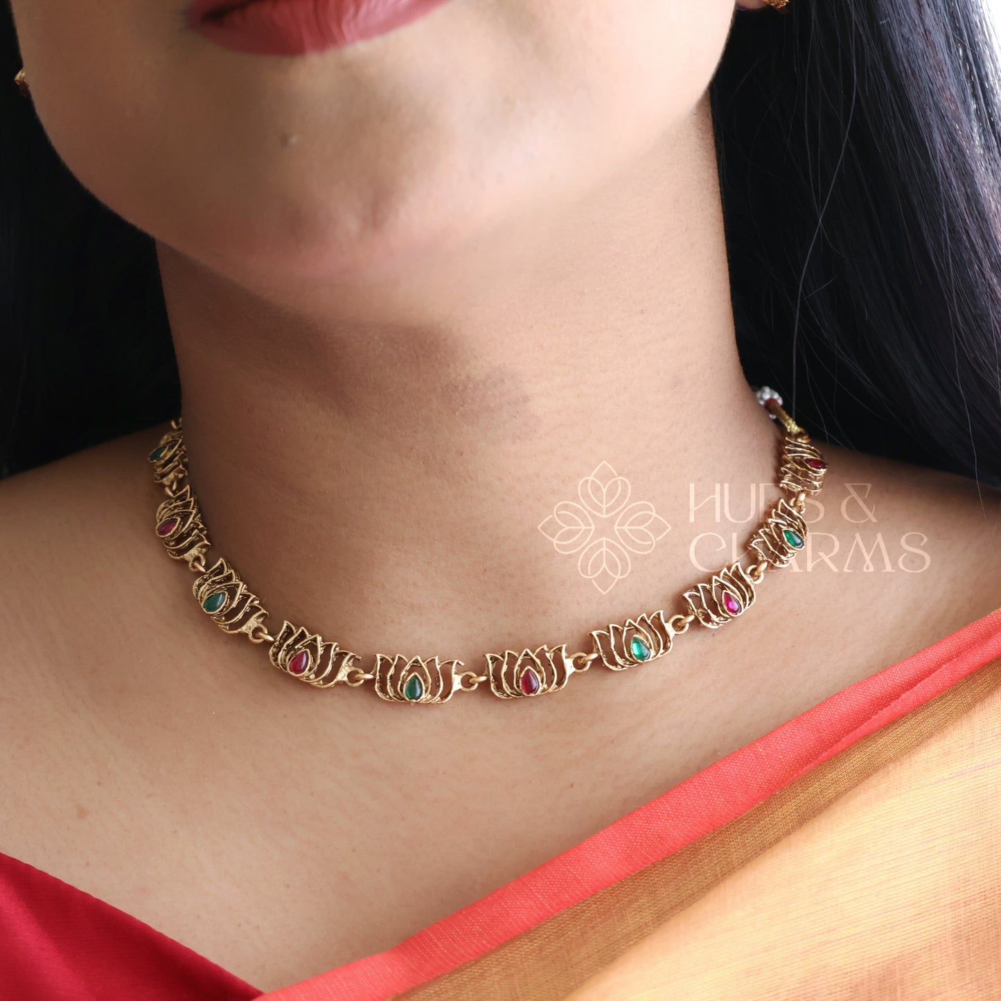 SMALL LOTUS NECKLACE SET
