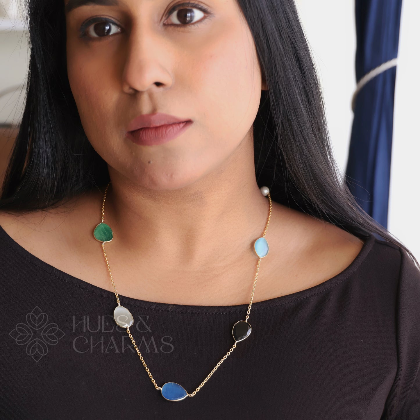 MULTICOLOUR GLOSSY MEDIUM NECKLACE (COLOURS AVAILABLE)