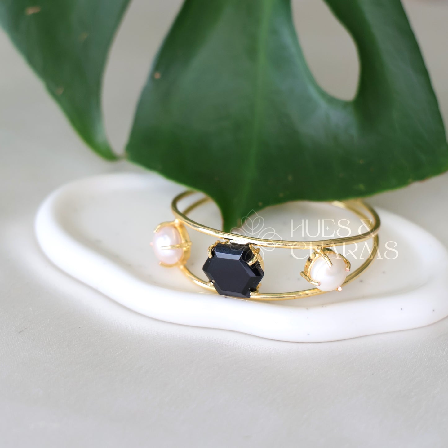 GOLDEN AZURA ADJUSTABLE BANGLE WITH PEARLS (COLOURS AVAILABLE)