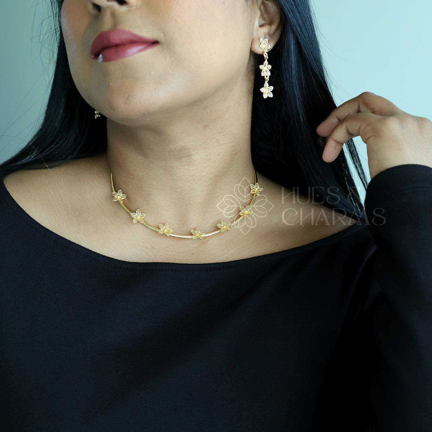 GOLDEN 7 FLOWER NECK CUFF SET