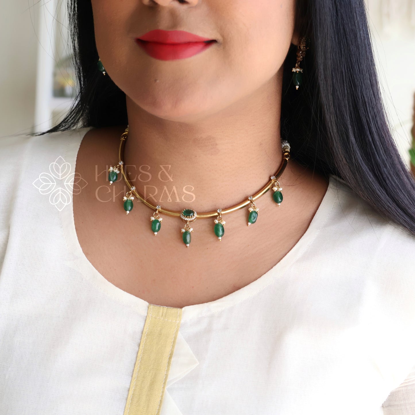 GOLDEN STIFF NECKLACE SET WITH BEADS (COLOURS AVAILABLE)