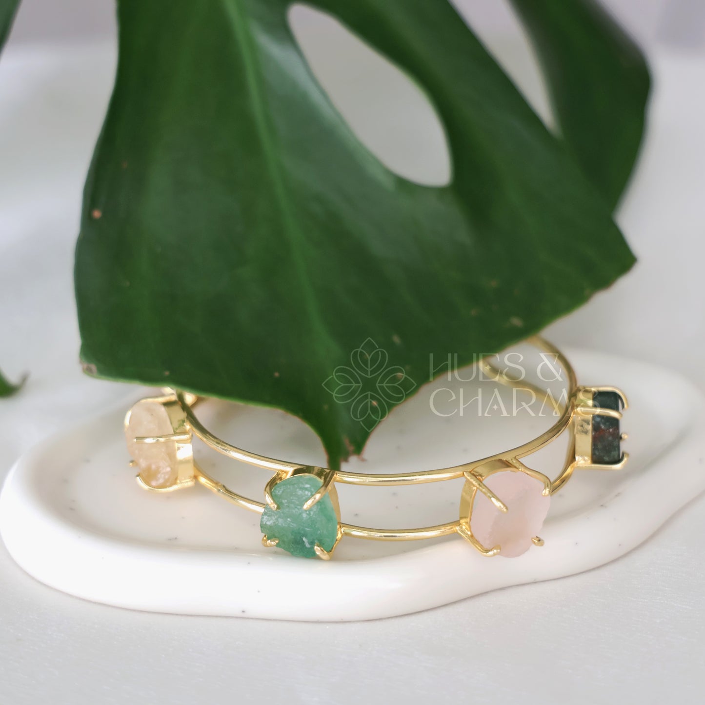 STATEMENT MULTI RAW STONE ADJUSTABLE BANGLE(COLOURS AVAILABLE)