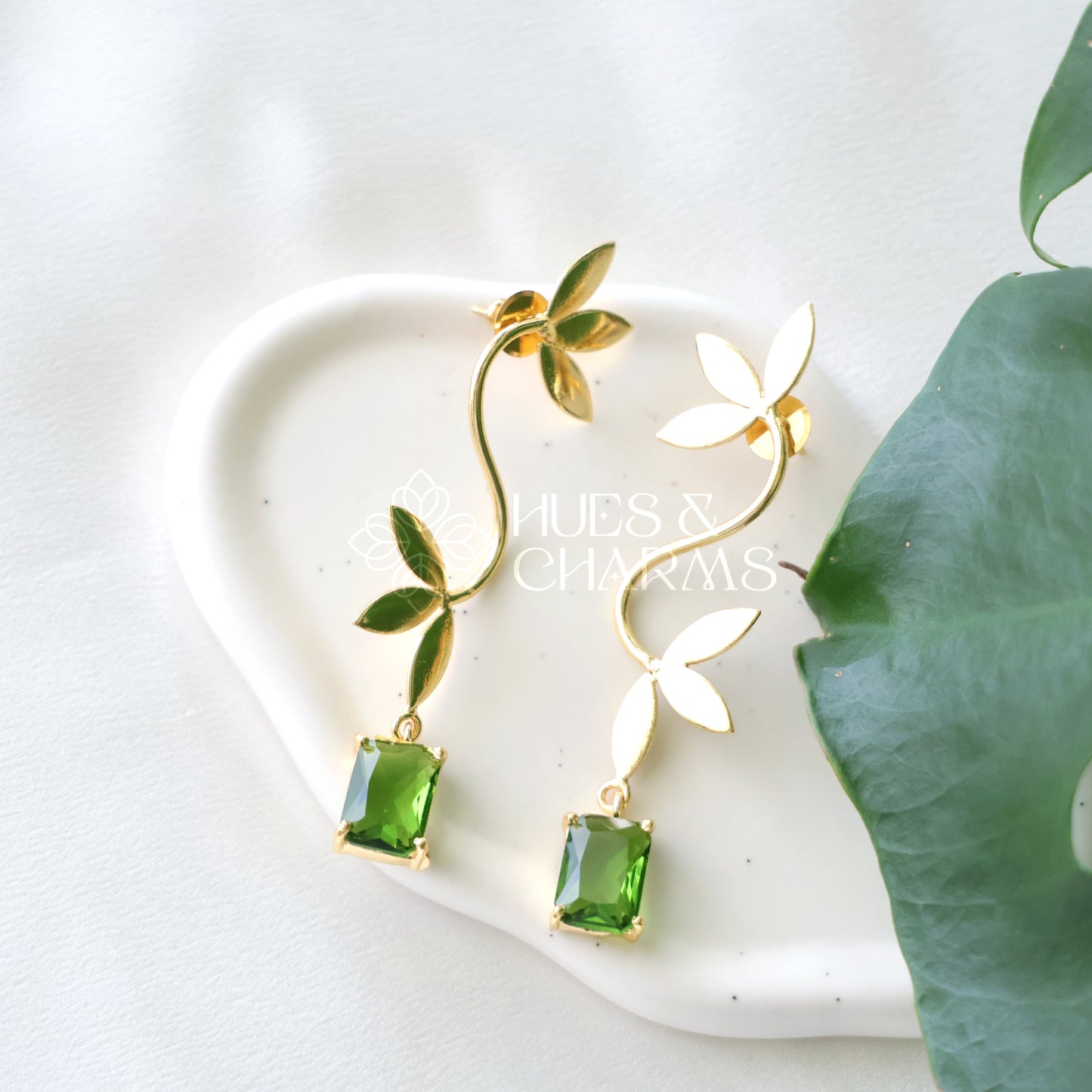 GOLDEN GLOSSY LEAFY GRACE EARRING (COLOURS AVAILABLE)