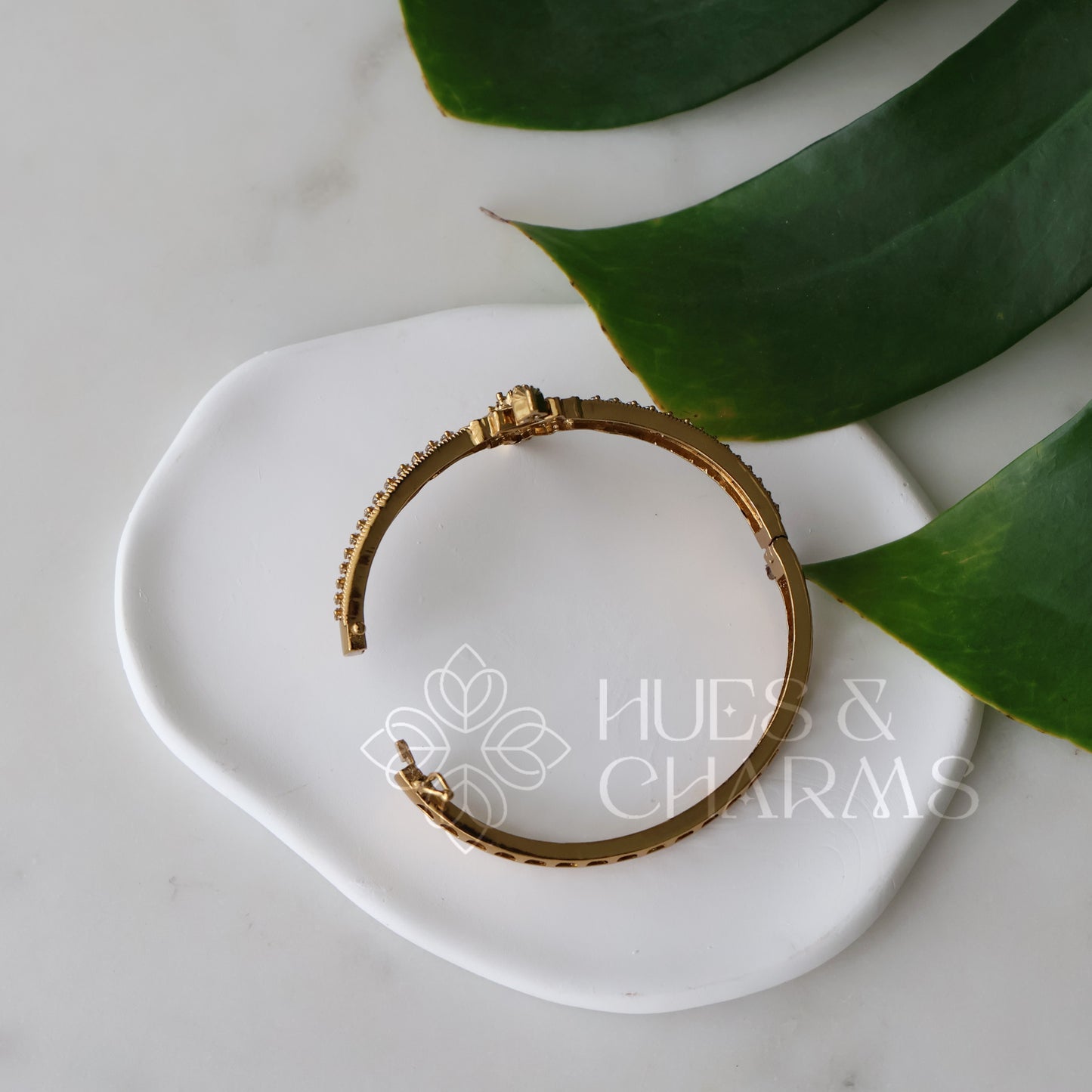 ANTIQUE LAKSHMI AD OPENABLE BANGLE