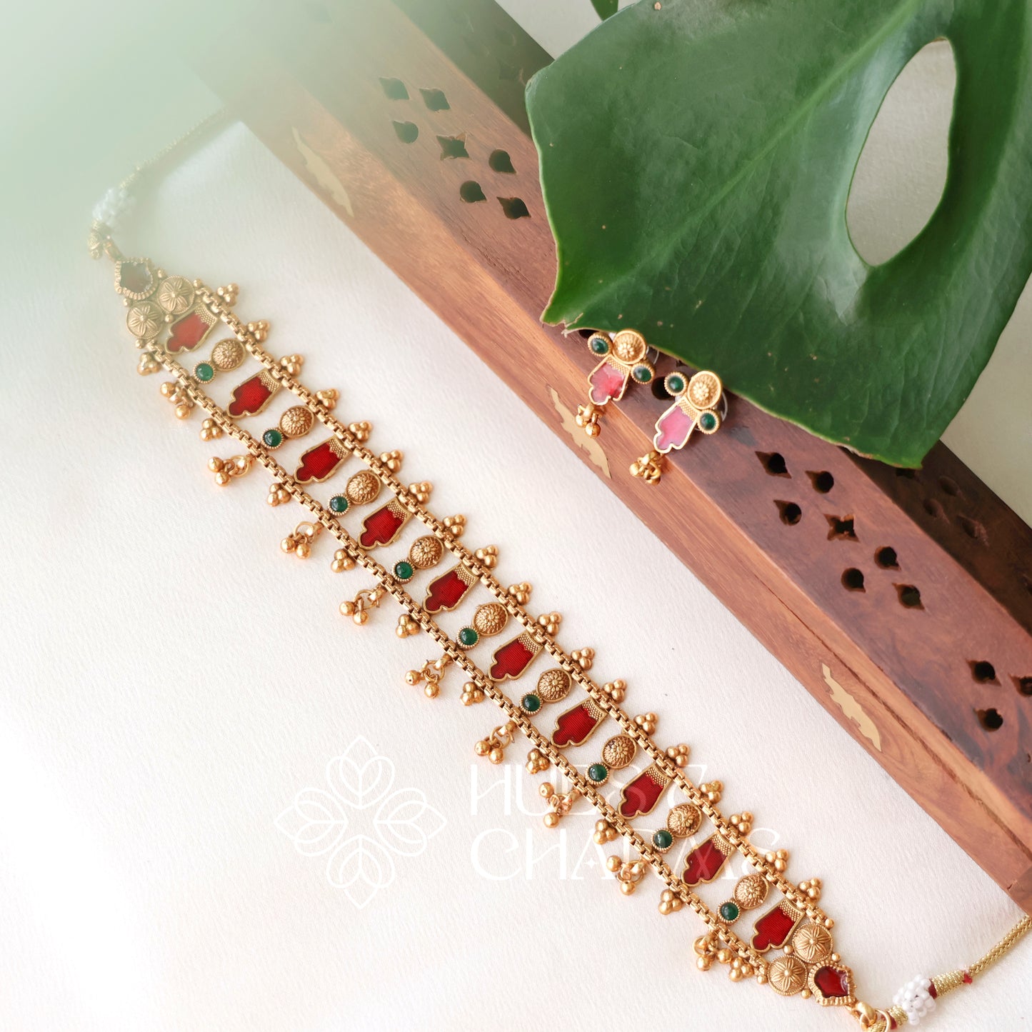 TRADITIONAL PALAKKA CHOKER SET WITH GHUNGARO ( COLOURS AVAILABLE )