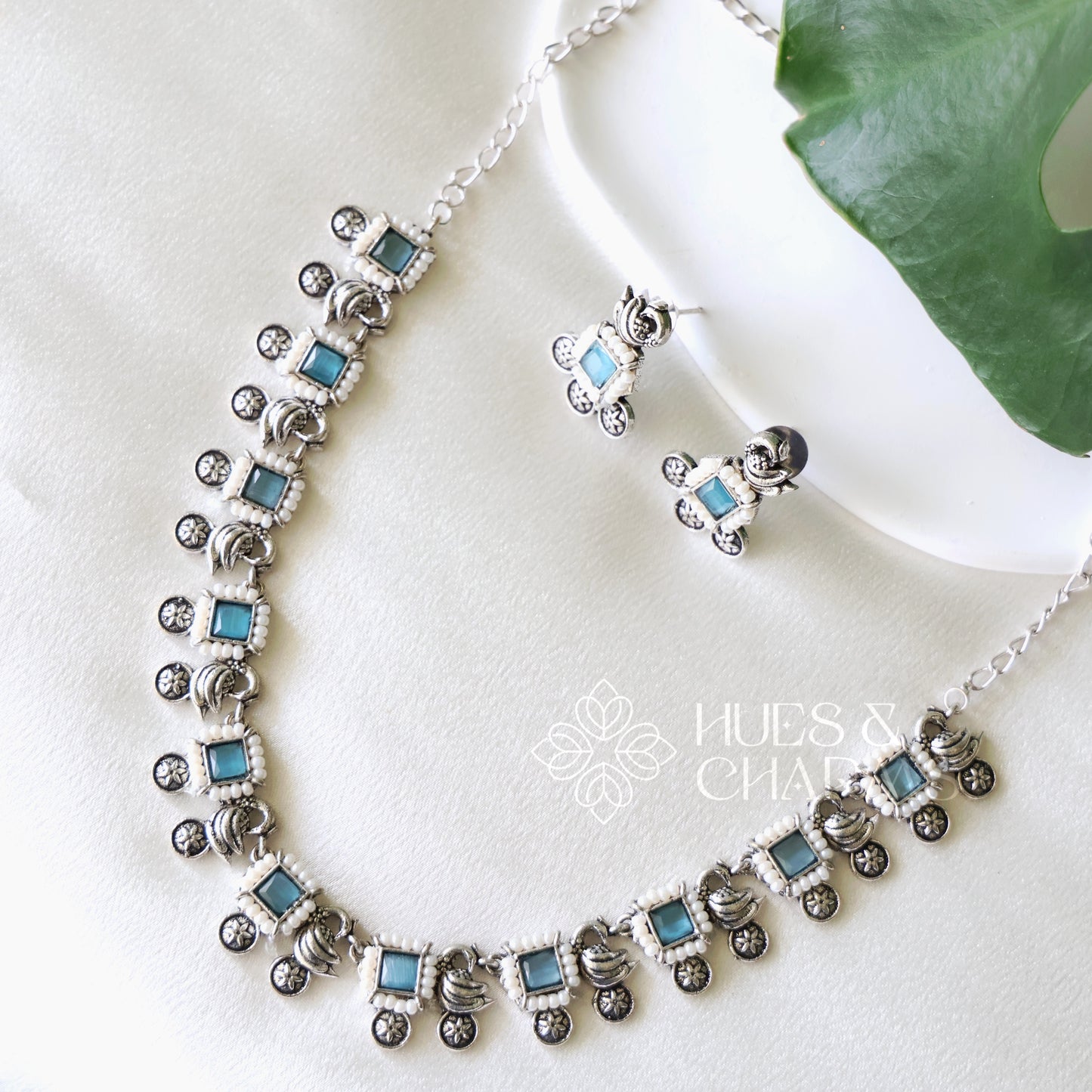 OXIDIZED GLOSSY NECKLACE SET WITH BEADS (Colours available )