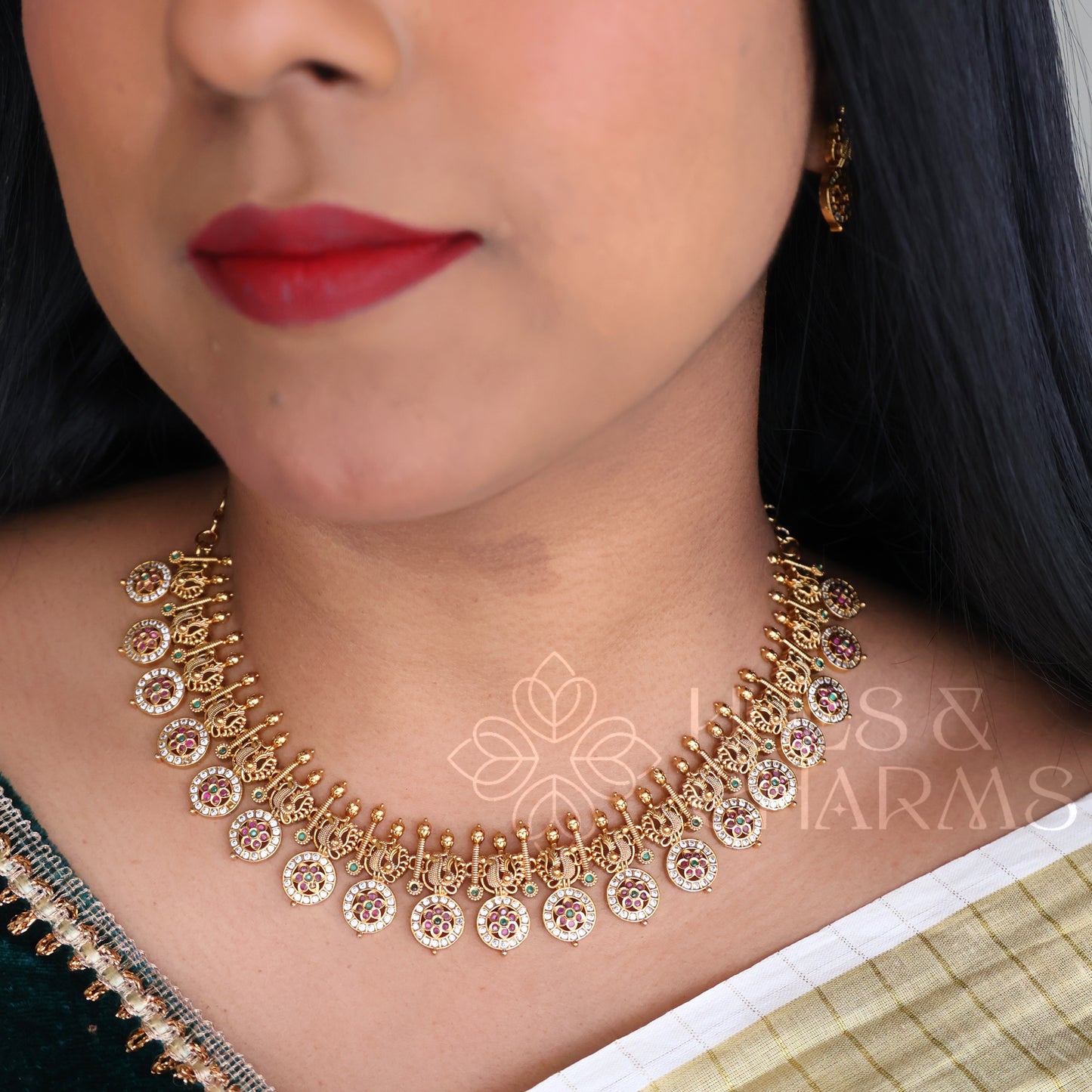 TRADITIONAL GOLDEN SUVARNA MAYURI NECKLACE SET