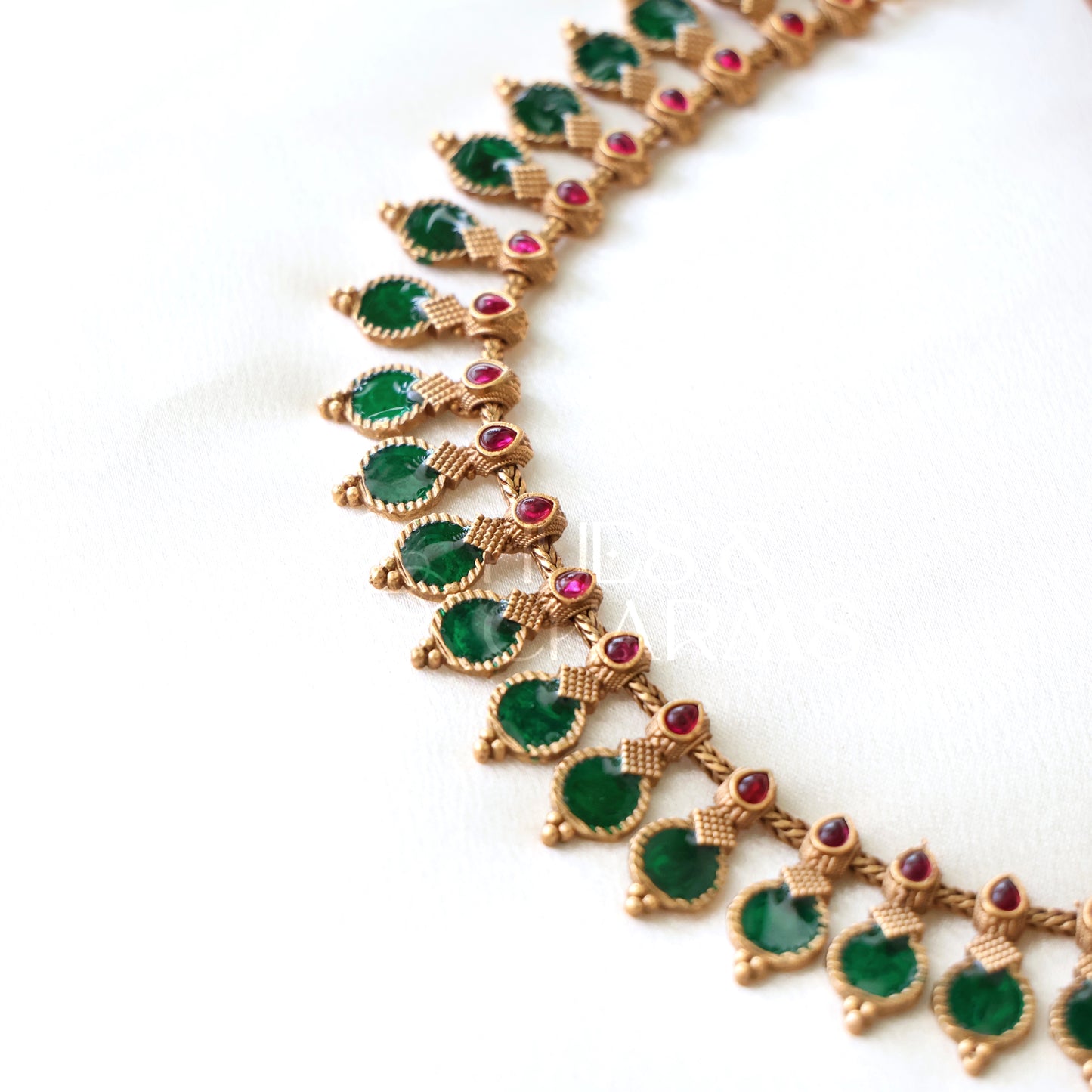GOLDEN HARITHA PALAKKA NECKLACE SET( COLOURS AVAILABLE )