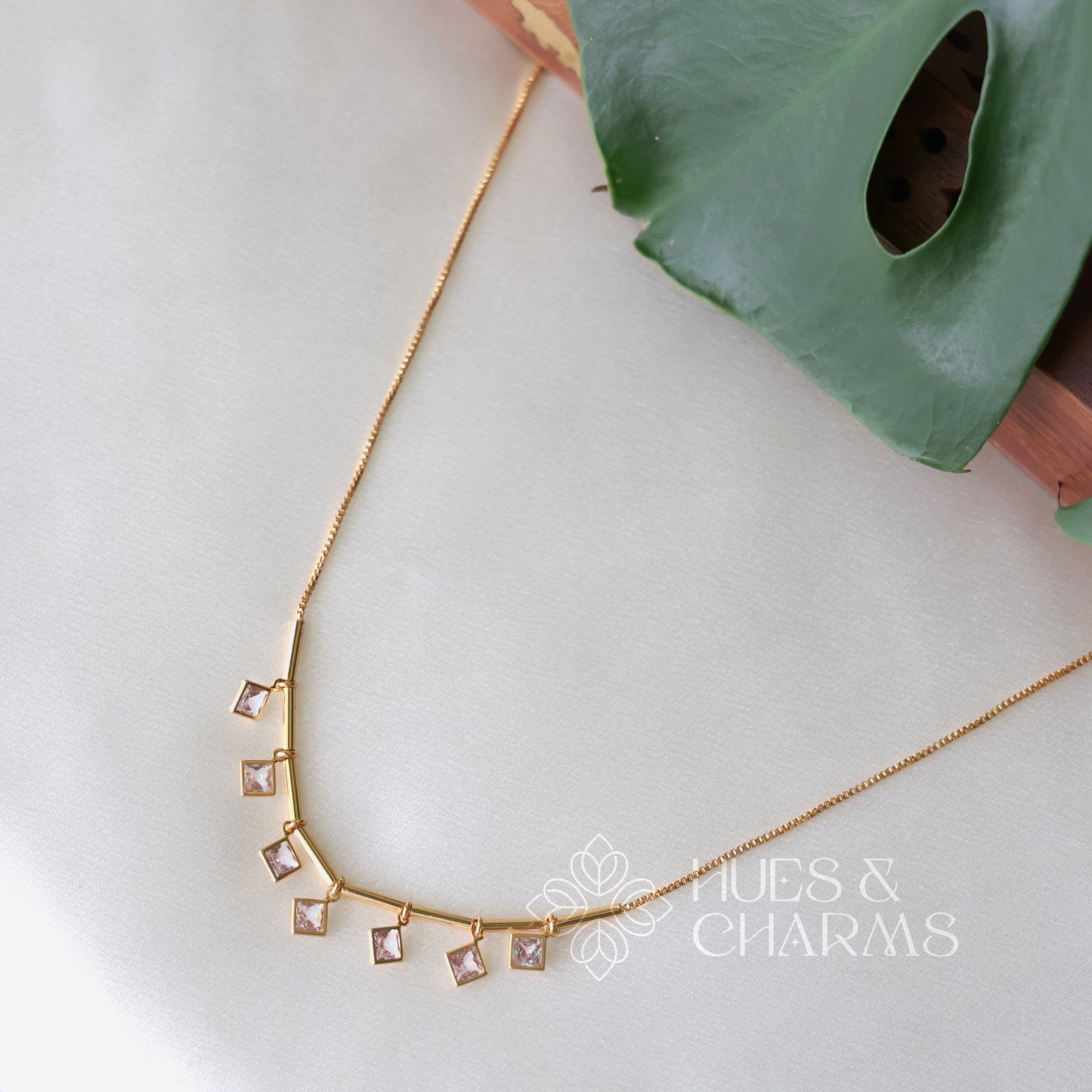 GLOSSY SQUARE DROP SIMPLE NECKLACE (COLOURS AVAILABLE)