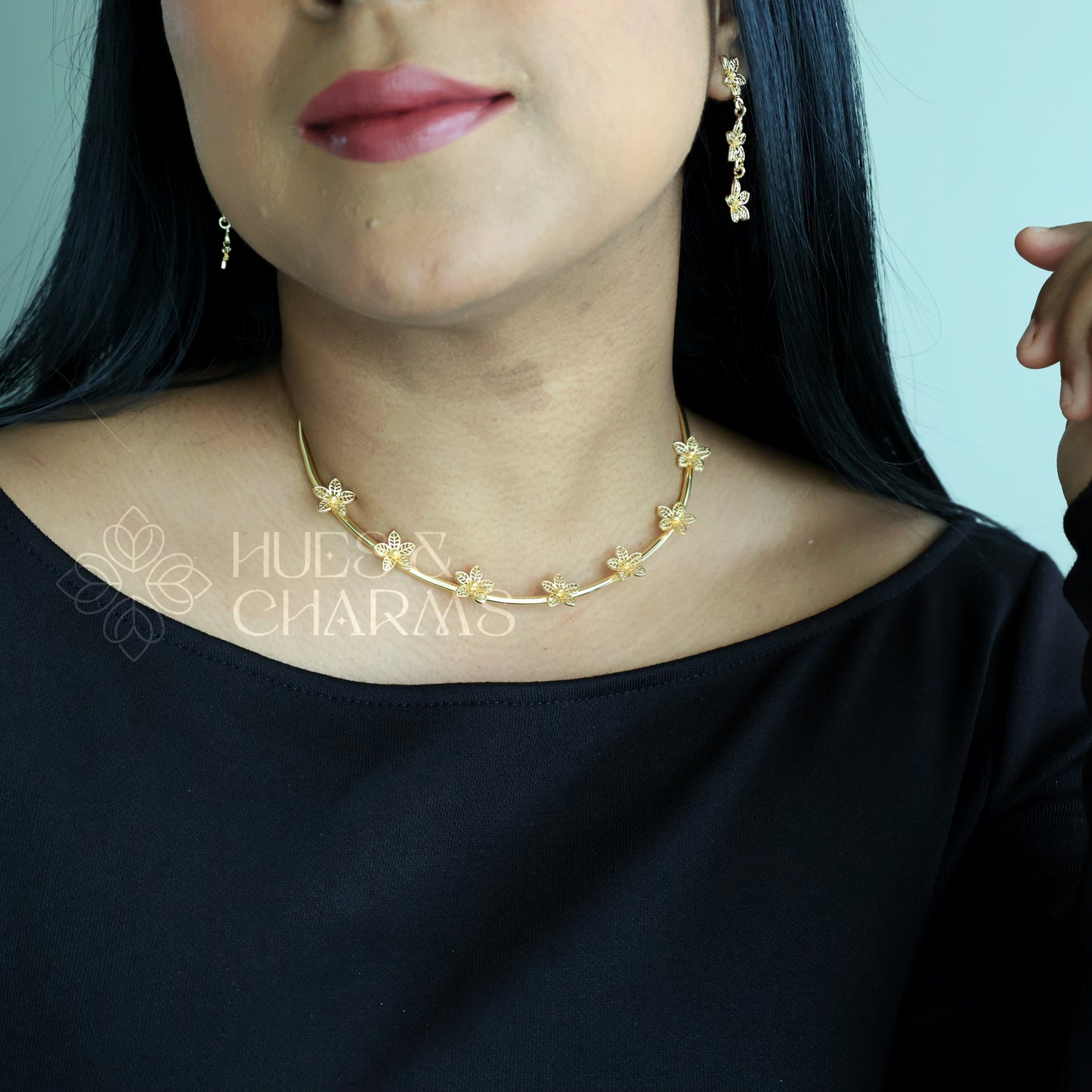 GOLDEN 7 FLOWER NECK CUFF SET