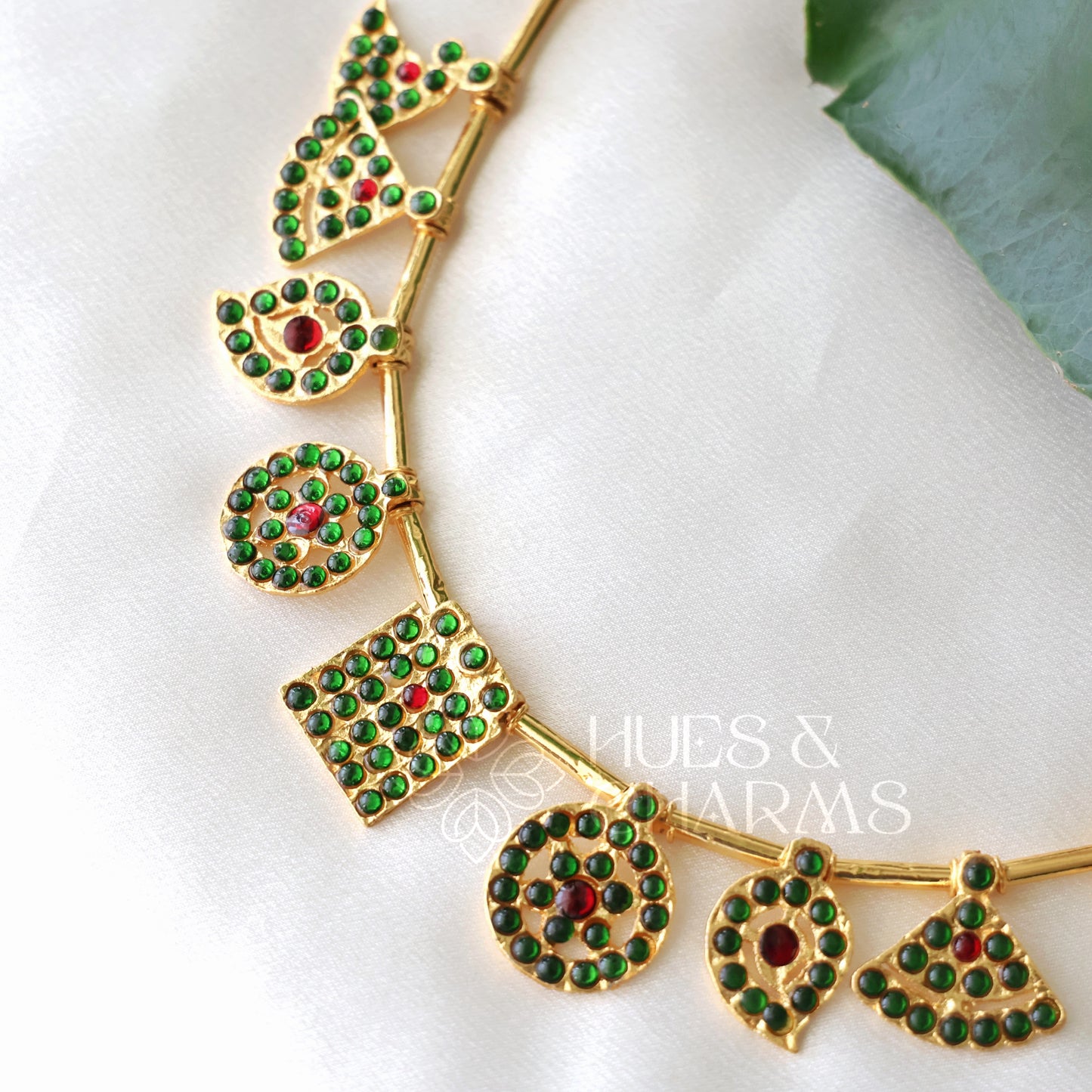 TRADITIONAL BOLD KEMP NECKLACE (COLOURS AVAILABLE)