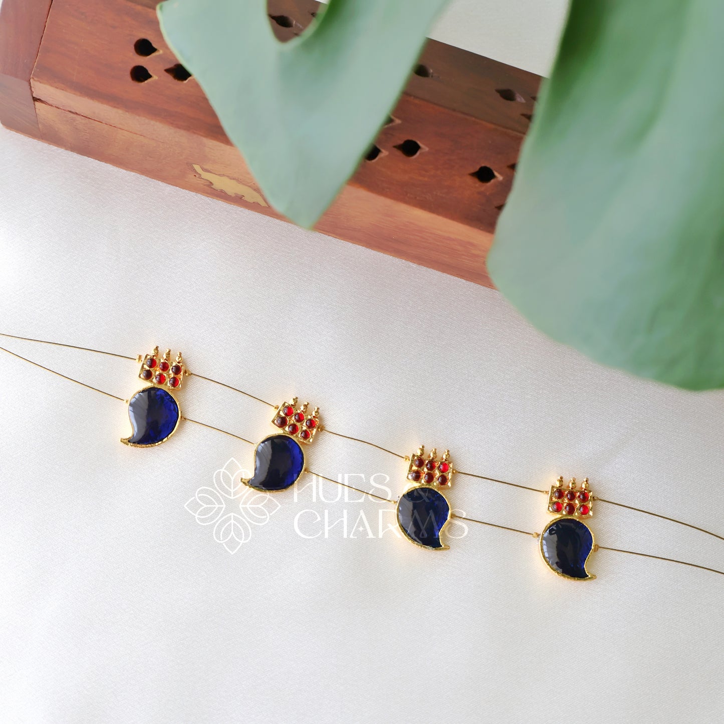 MANGO CHOKER FLOATING NECKPIECE (COLOURS AVAILABLE)