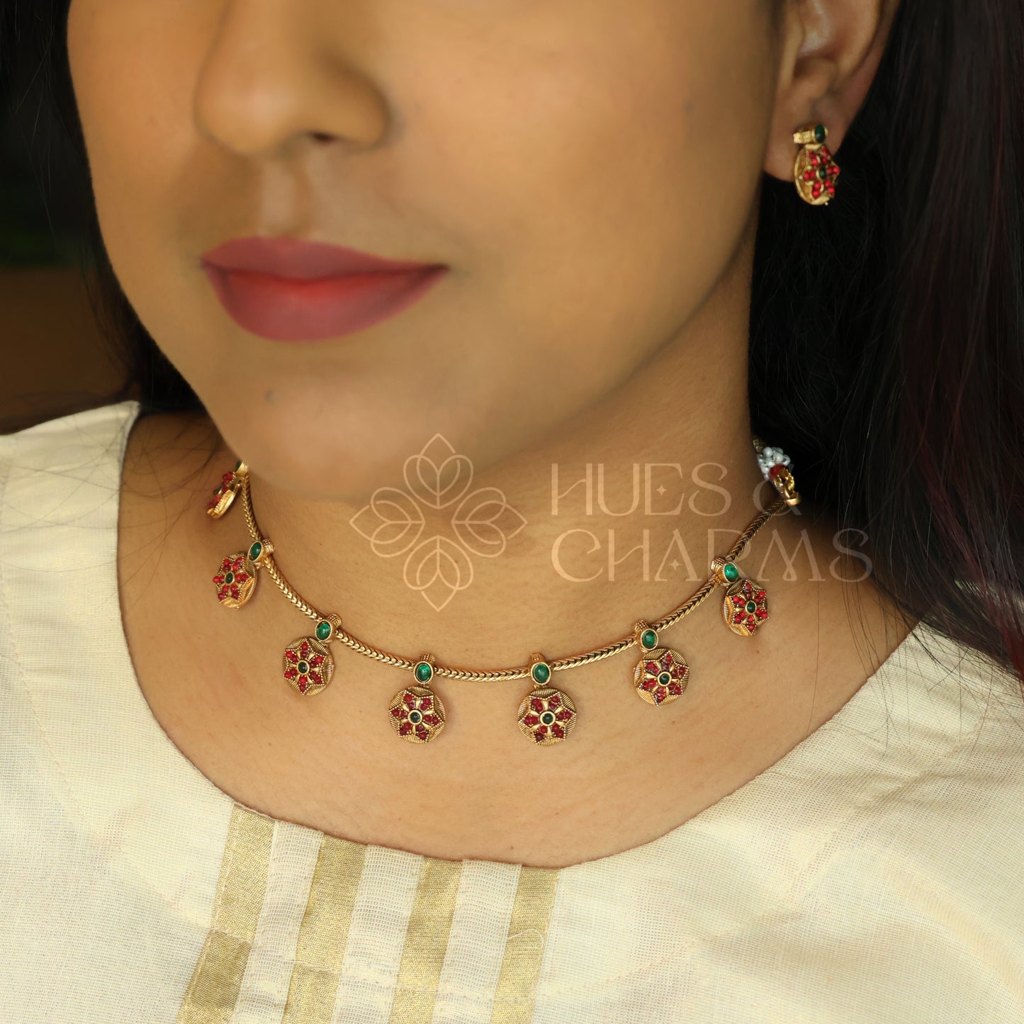 GOLDEN KAMALINI NECKLACE SET