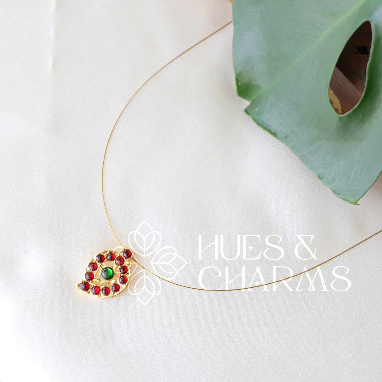 TRADITIONAL SINGLE PENDANT FLOATING NECKPIECE ( OPTIONS AVAILABLE)
