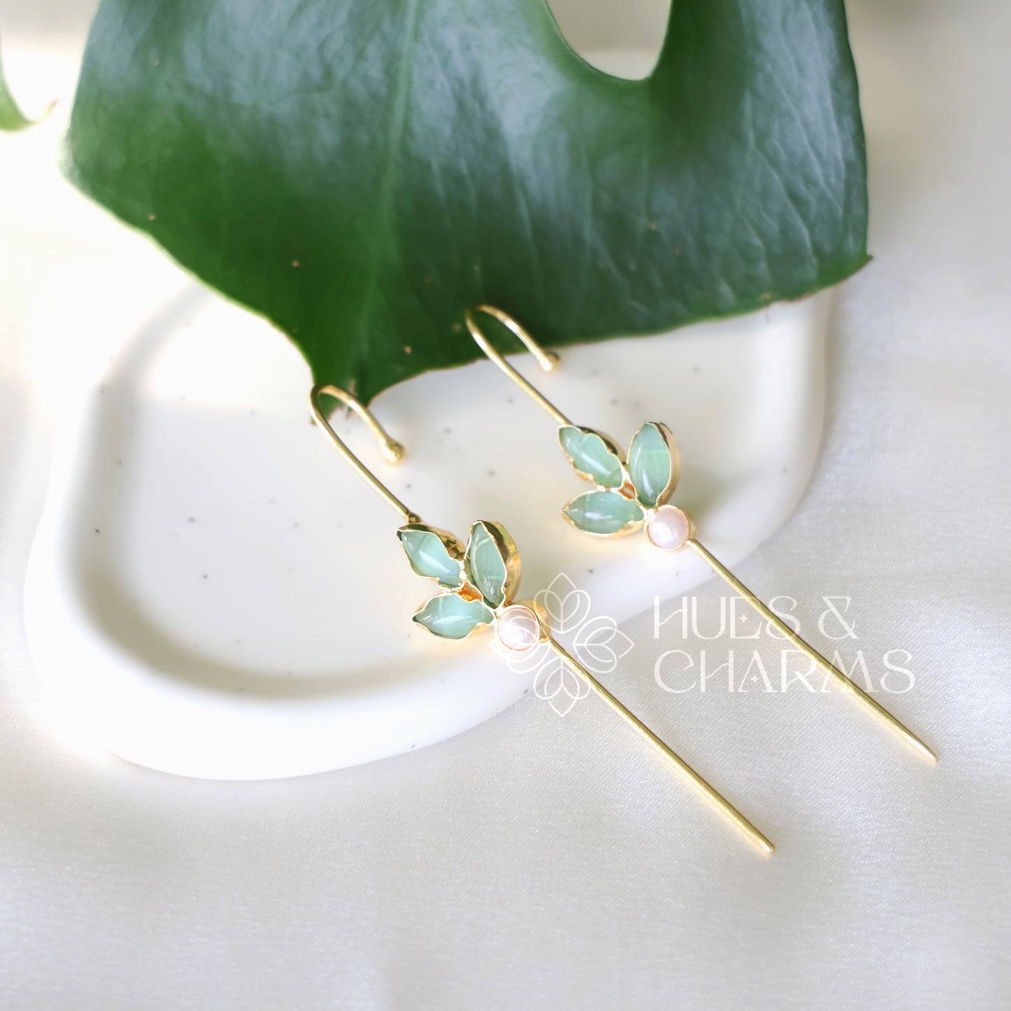 GOLDEN FLORAL EAR CUFF WITH PEARL (COLOURS AVAILABLE)
