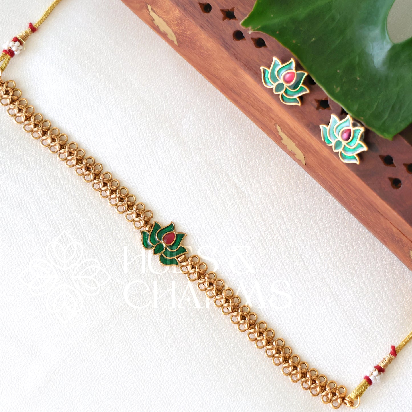 GOLDEN PADMA CHOKER SET (COLOURS AVAILABLE)