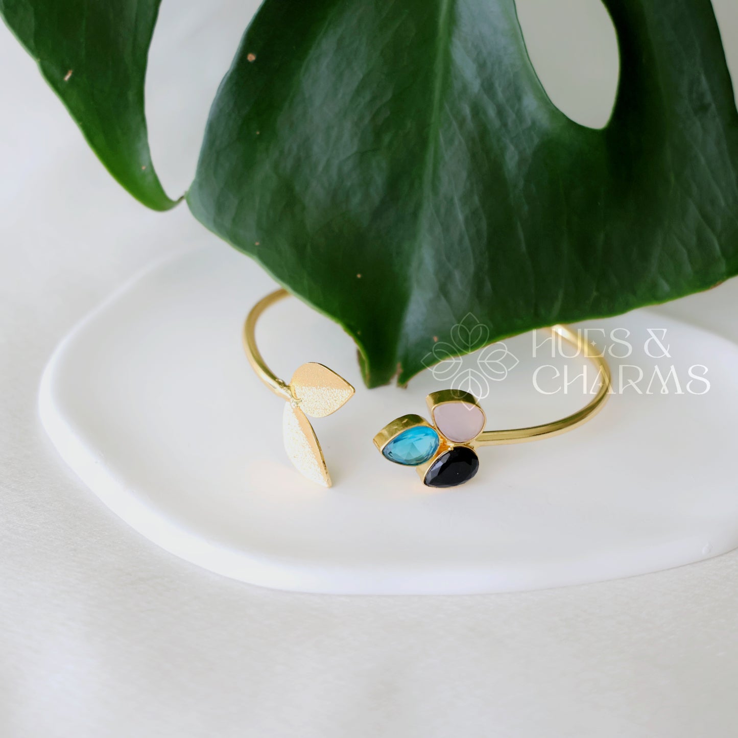 GOLDEN GLOSSY AURORA BANGLE (COLOURS AVAILABLE)