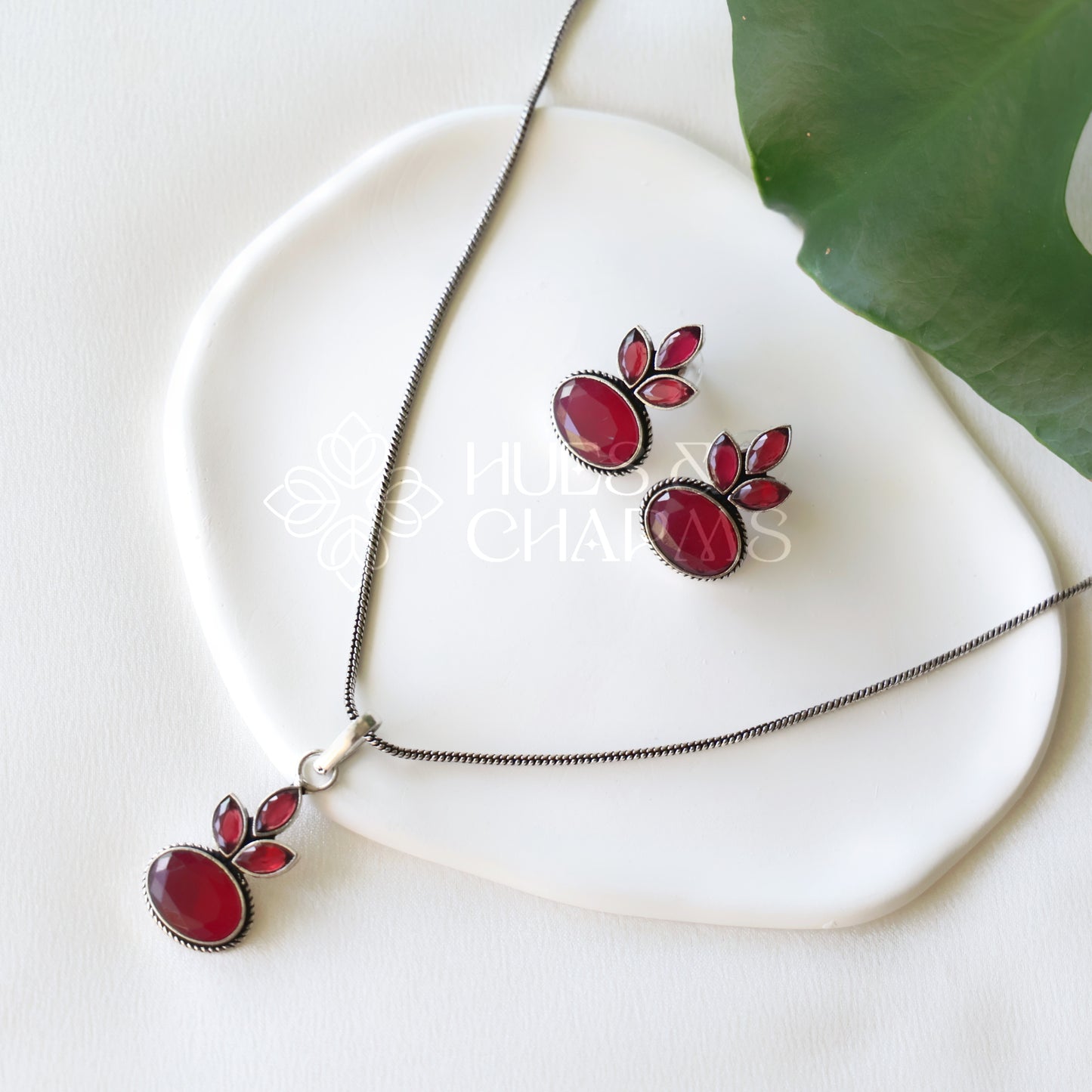 OXIDIZED FLORA SIMPLE NECKLACE SET