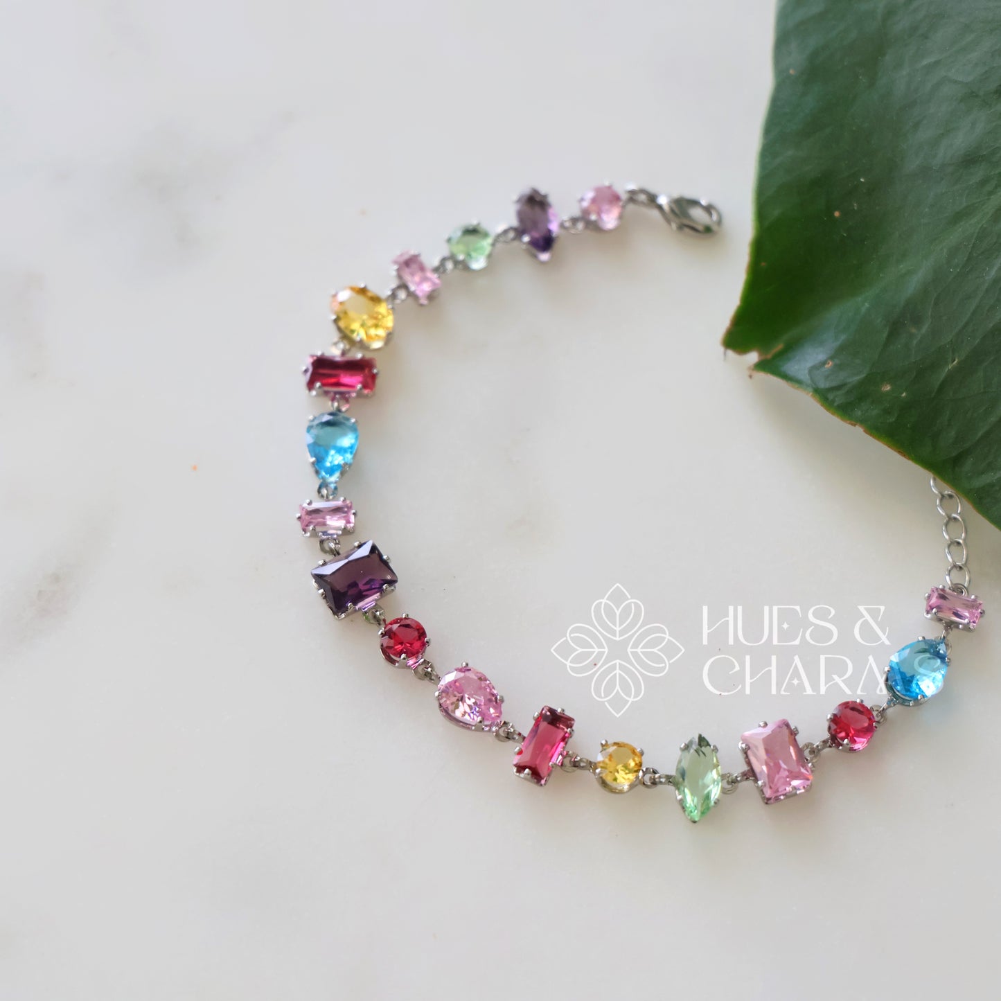 MULTISHAPE ETERNAL HUES ADJUSTABLE BRACELET