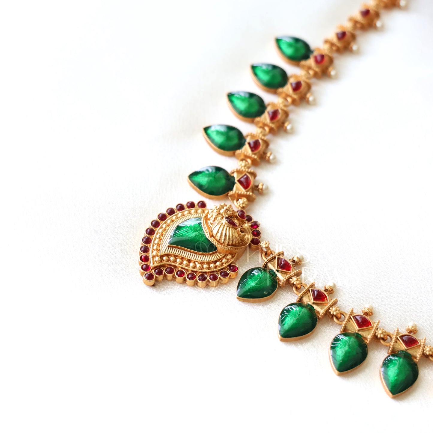 TRADITIONAL MOHINI PALAKKA NECKLACE SET