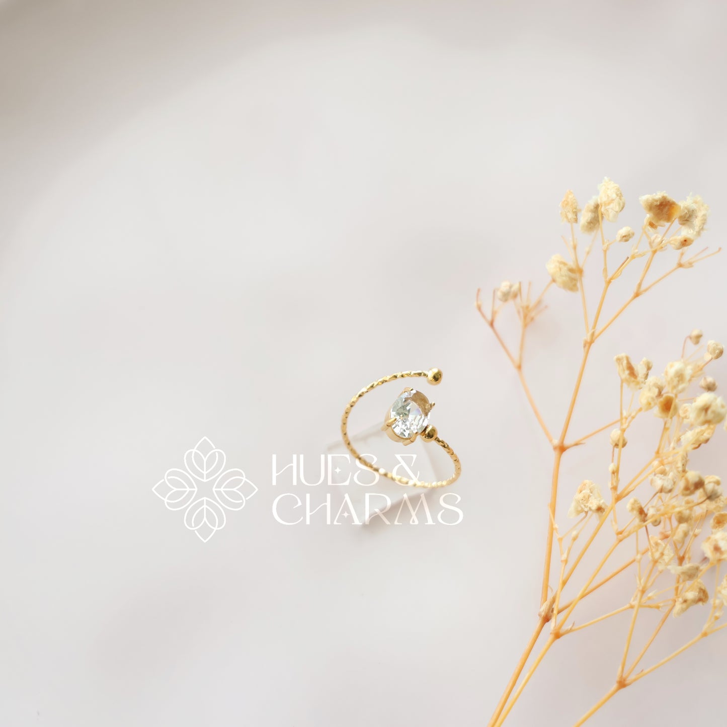 GOLDEN SINGLE STONE ADJUSTABLE RING