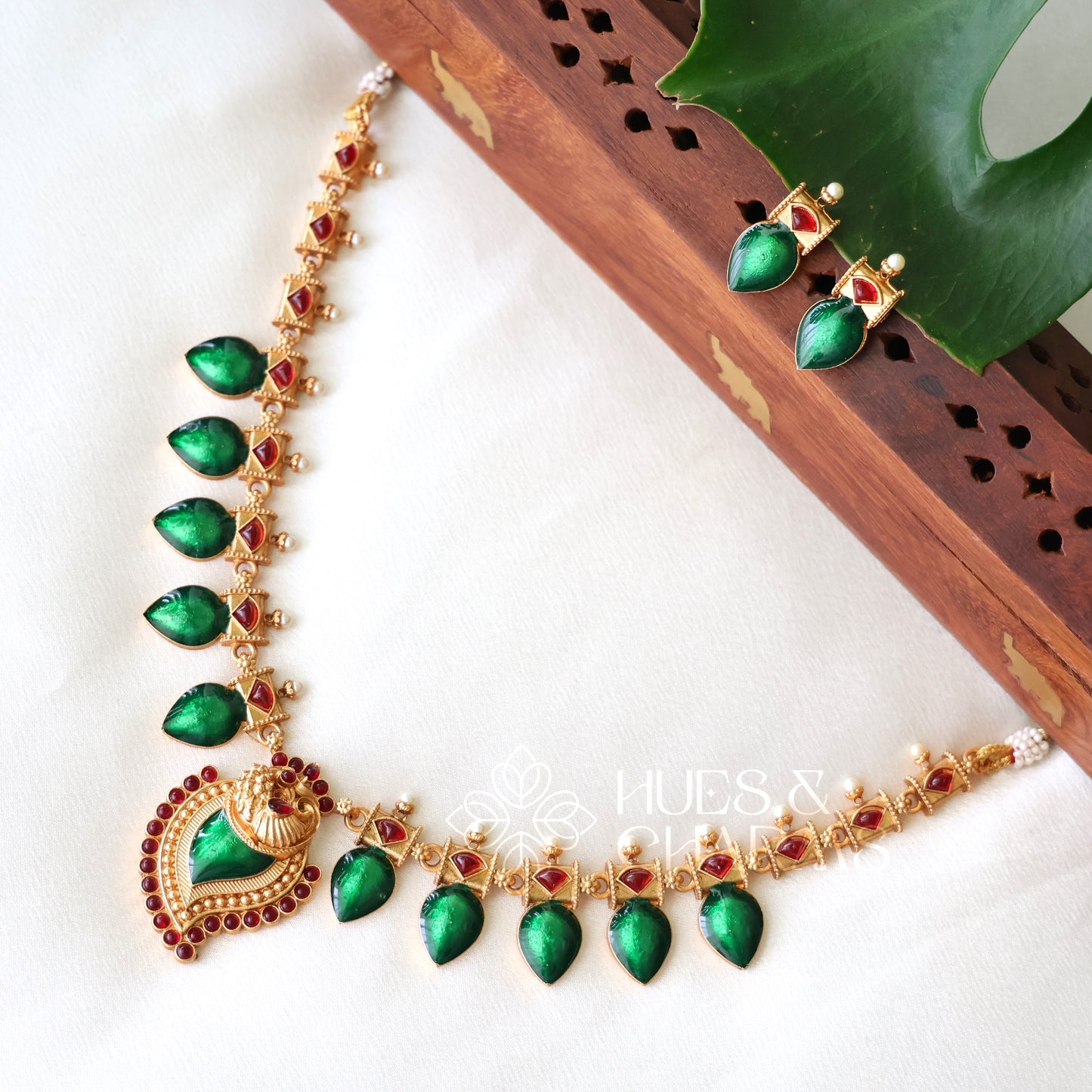 TRADITIONAL MOHINI PALAKKA NECKLACE SET