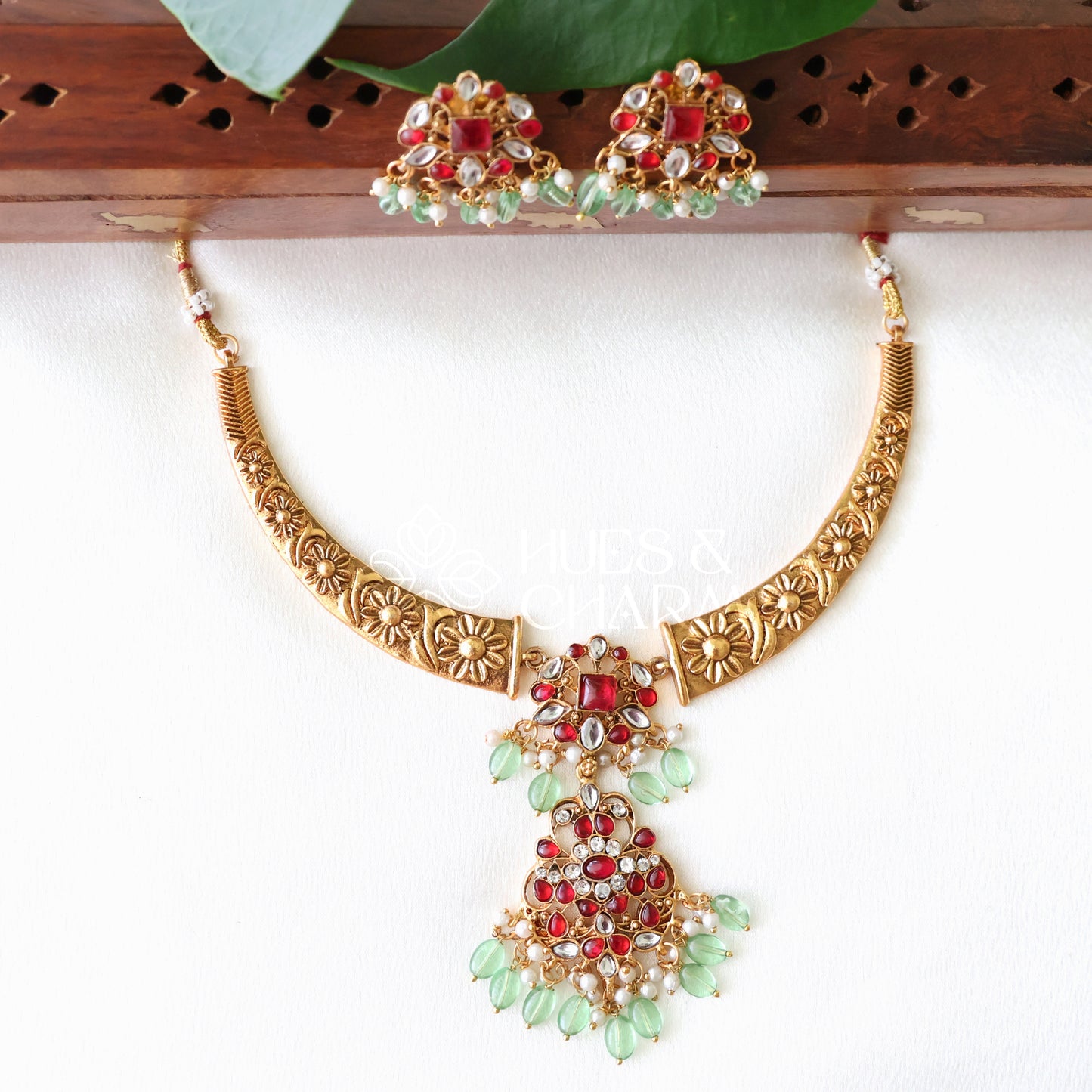 GOLDEN JASMINE ROYAL NECKLACE SET