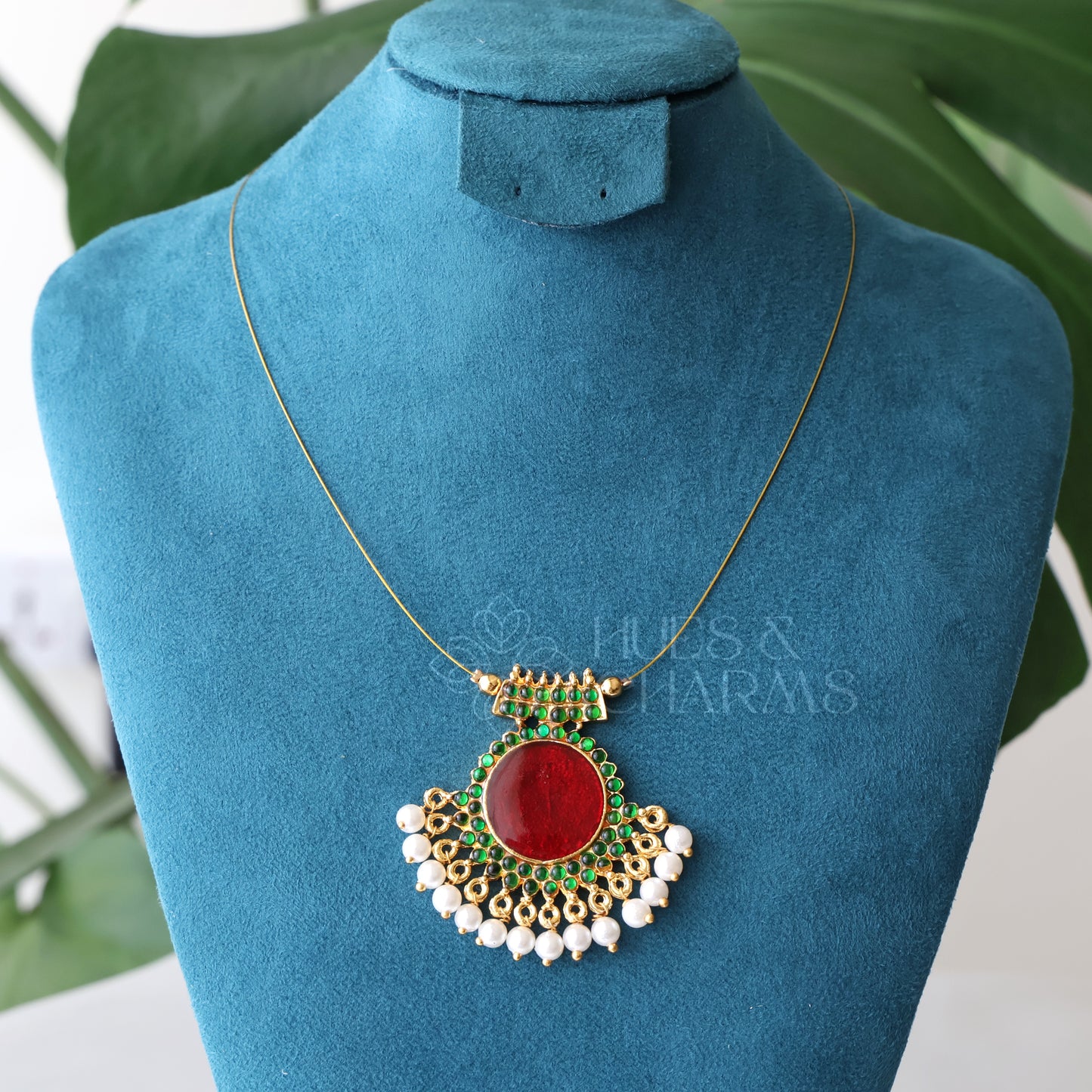 TRADITIONAL PALAKKA FLOATING NECKPIECE - RED