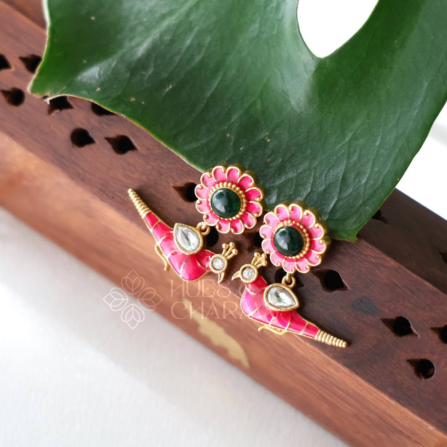 GOLDEN PADMA PARROT HASLI NECKLACE SET
