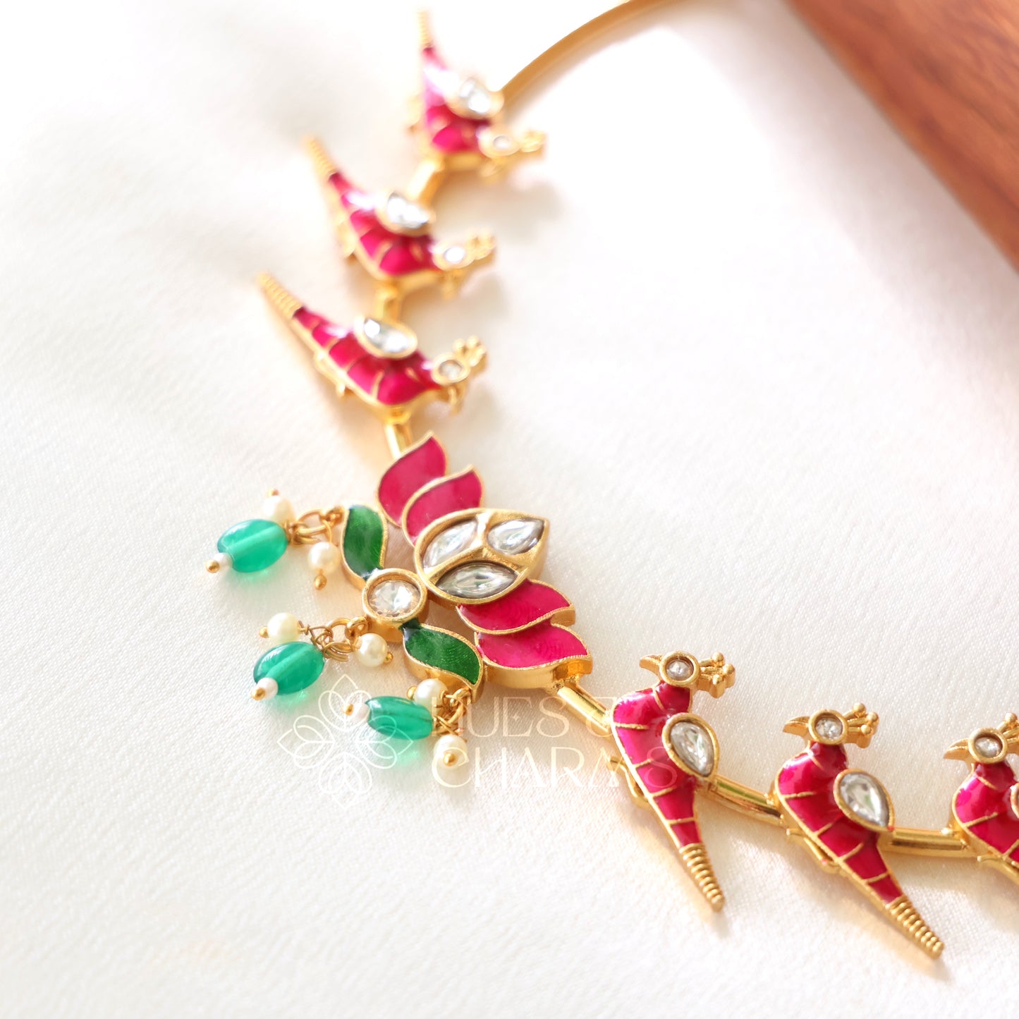 GOLDEN PADMA PARROT HASLI NECKLACE SET