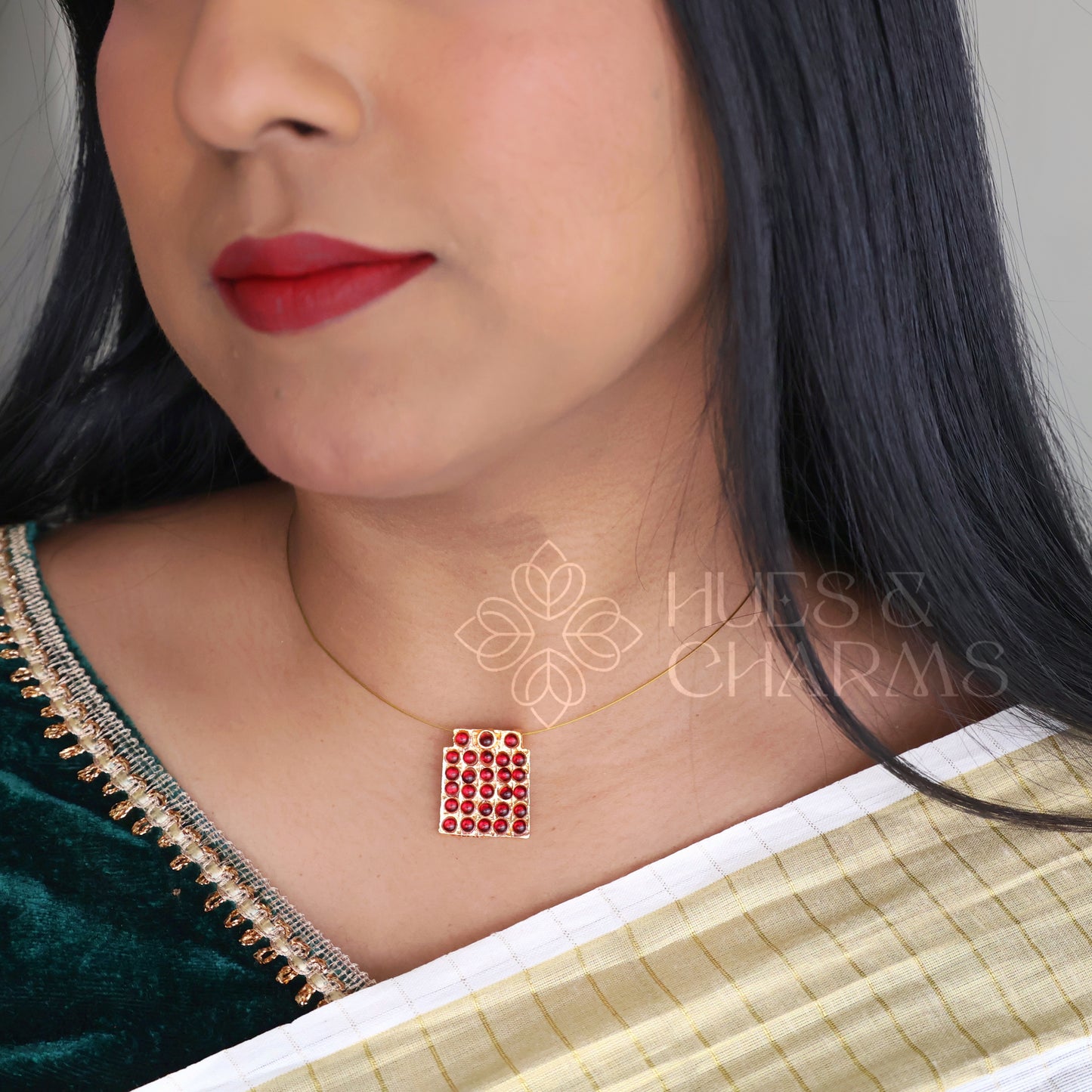 TRADITIONAL SINGLE PENDANT FLOATING NECKPIECE ( OPTIONS AVAILABLE)