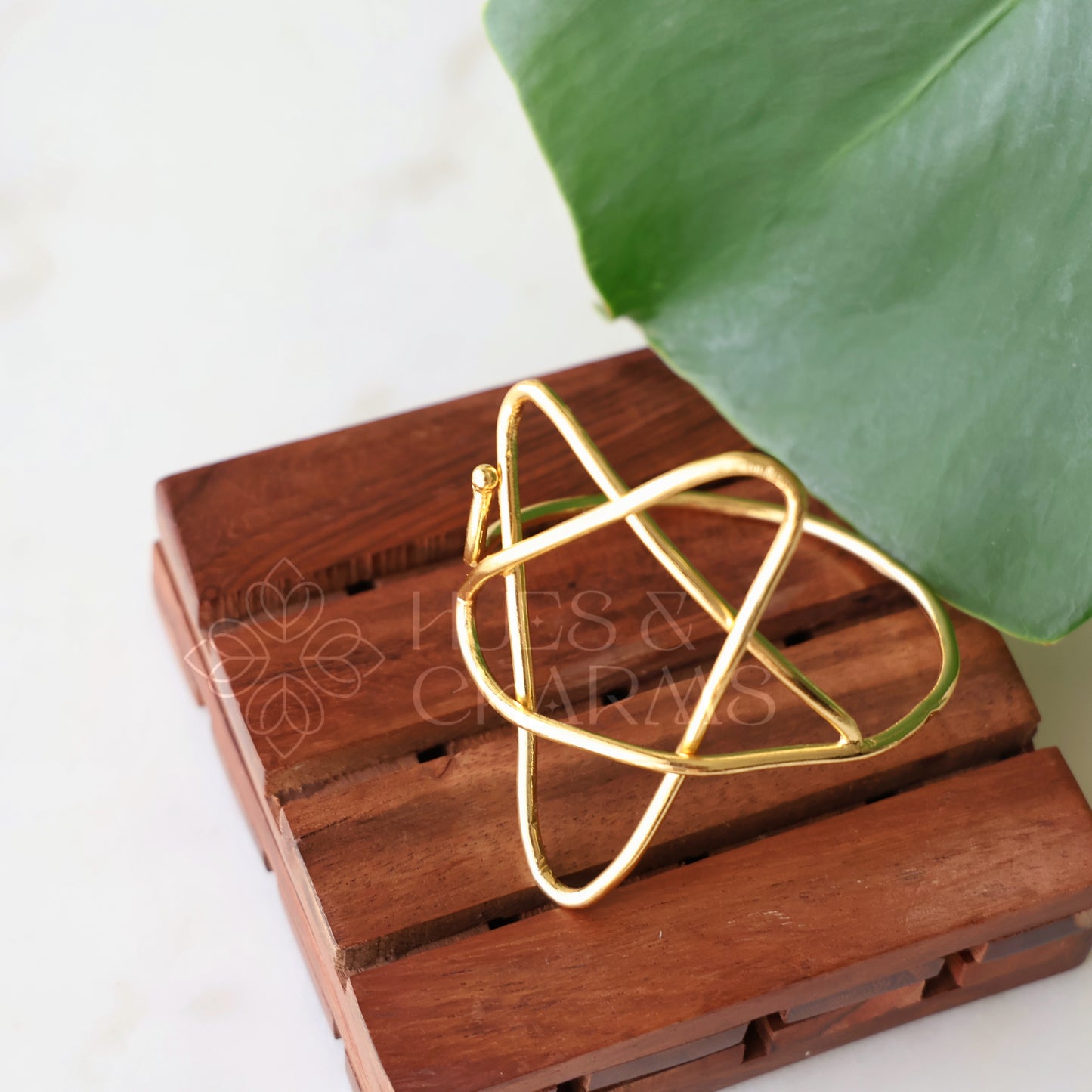 GOLDEN ADJUSTABLE ELARA STAR BANGLE