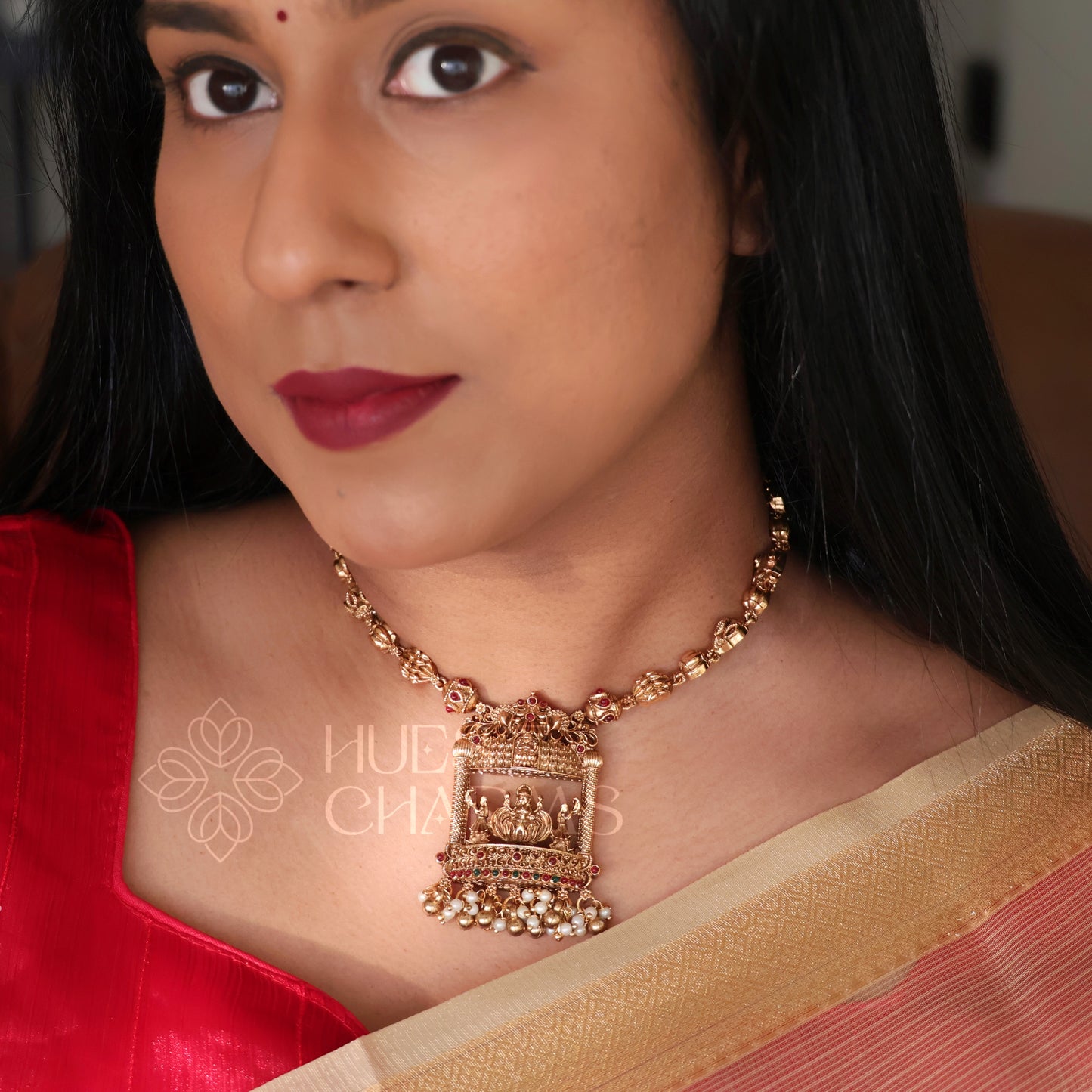 GOLDEN SWARNA LAKSHMI PENDANT NECKLACE SET WITH PEARLS