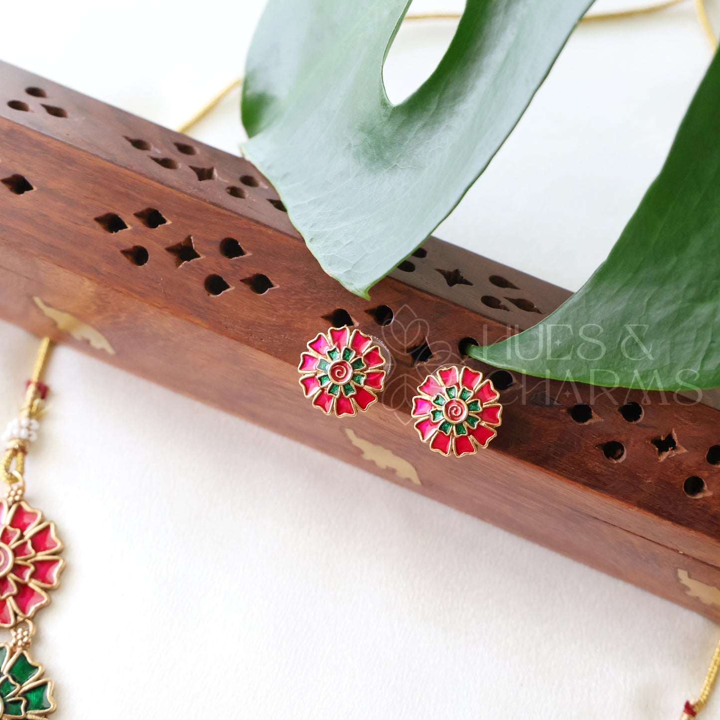 ENAMEL FLORAL NECKLACE SET