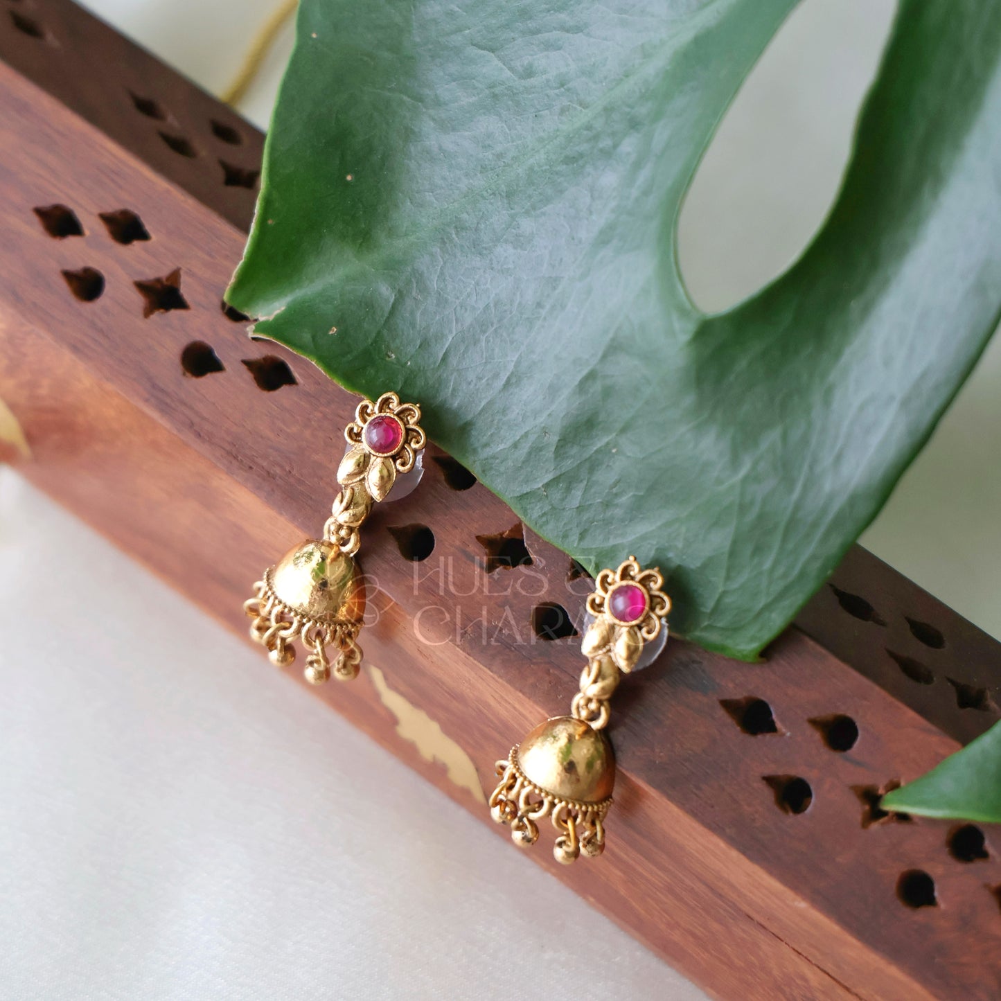 GOLDEN STATEMENT JHUMKA NECKLACE SET (COLOURS AVAILABLE)