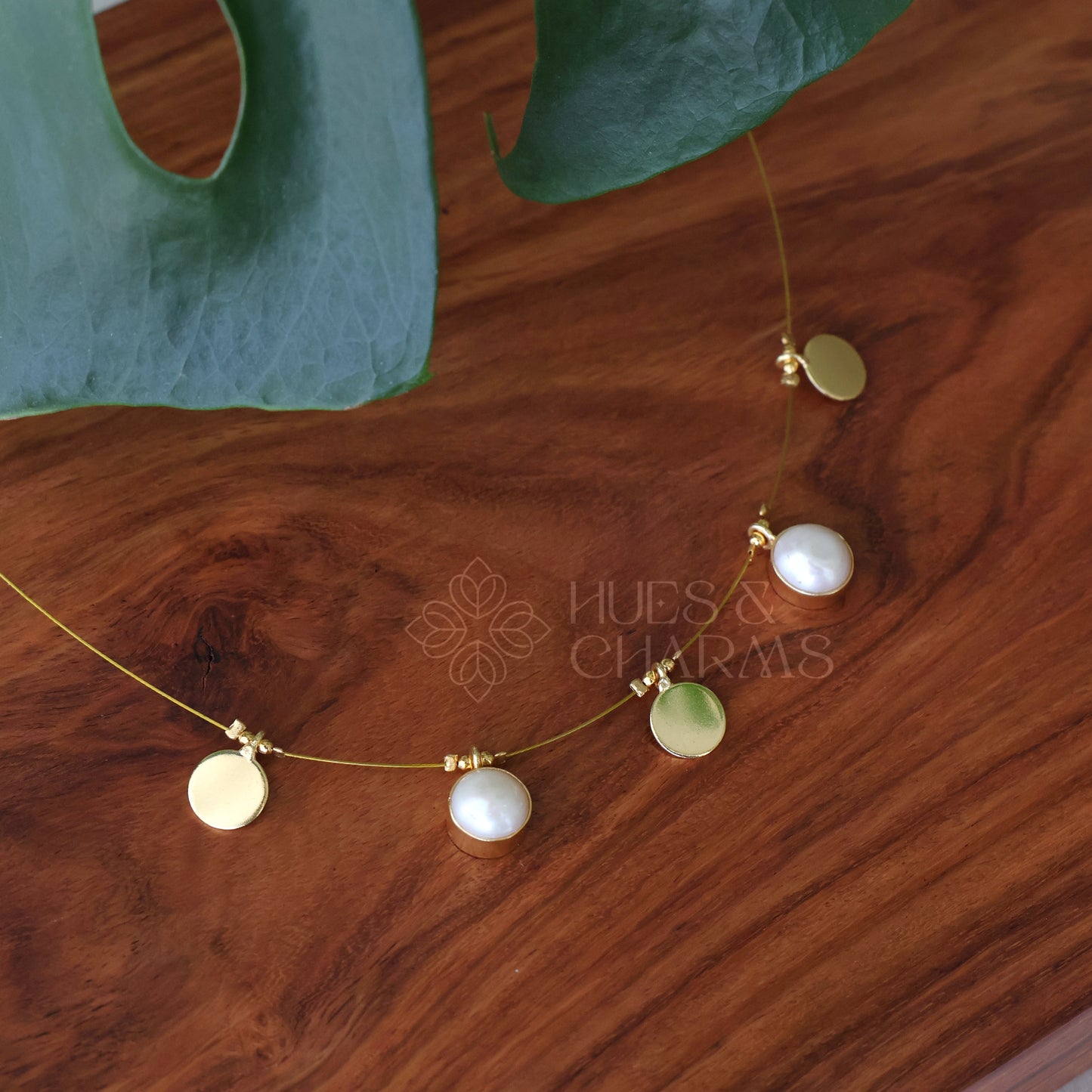 WHITE PEARL AND COIN FLOATING NECKPIECE