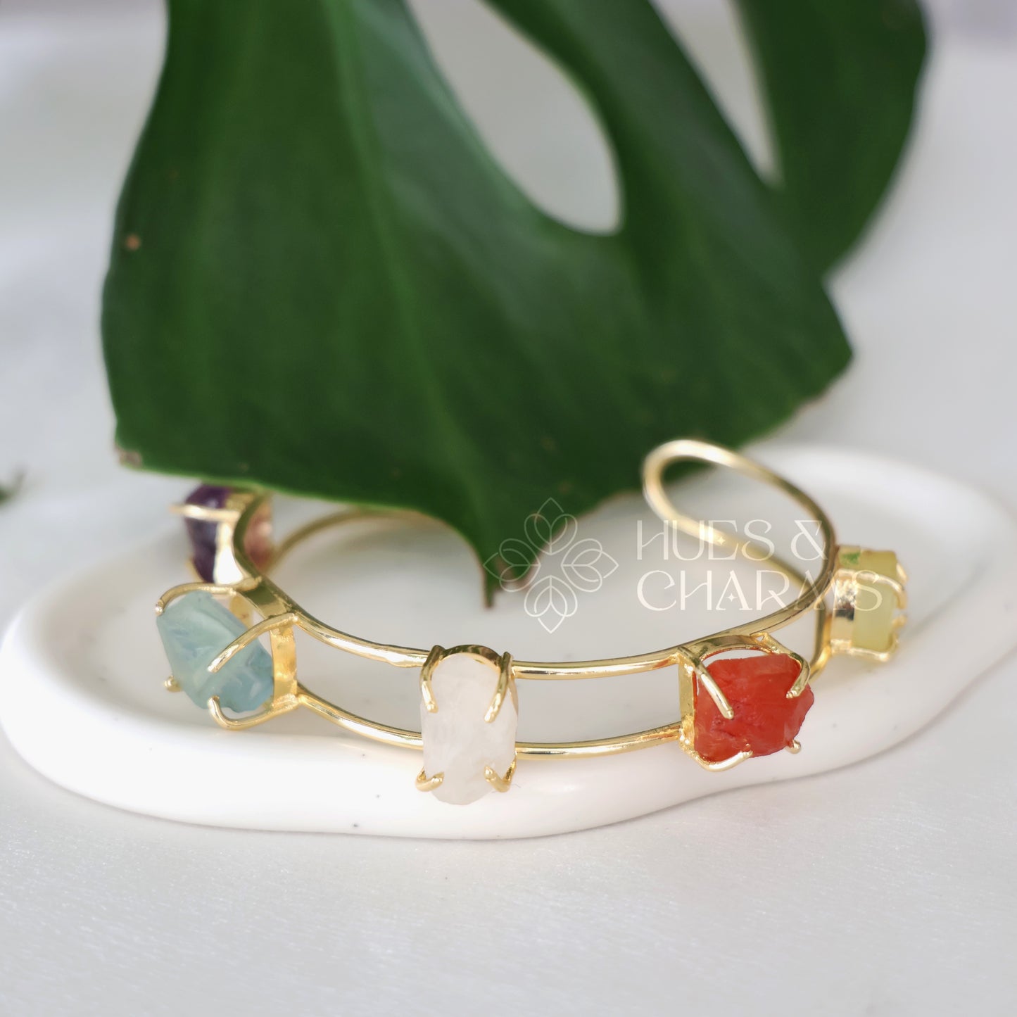 STATEMENT MULTI RAW STONE ADJUSTABLE BANGLE(COLOURS AVAILABLE)