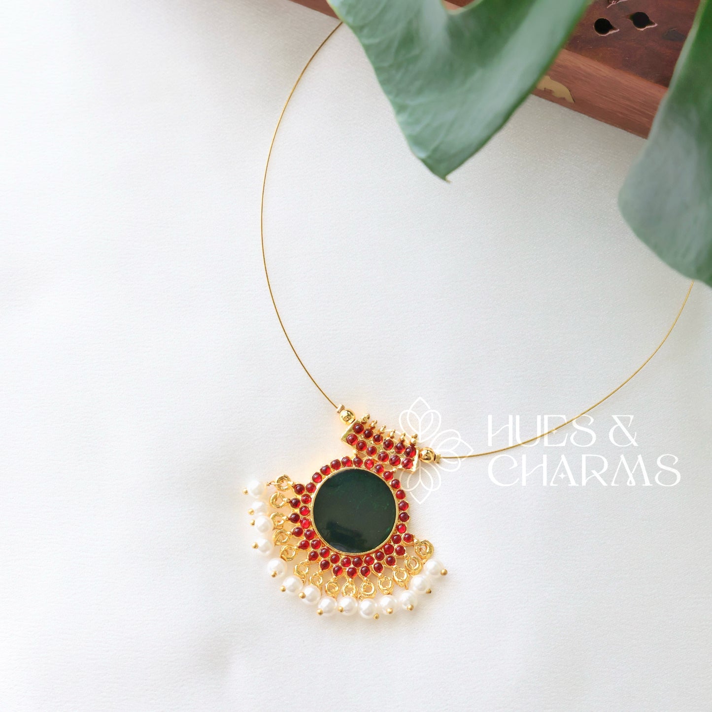 TRADITIONAL PALAKKA FLOATING NECKPIECE - GREEN