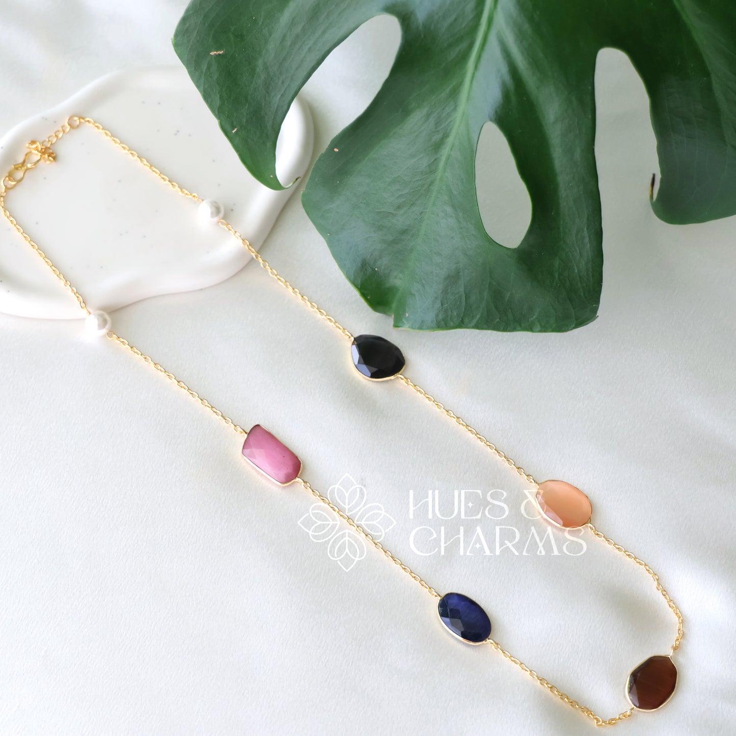 MULTICOLOUR GLOSSY MEDIUM NECKLACE (COLOURS AVAILABLE)