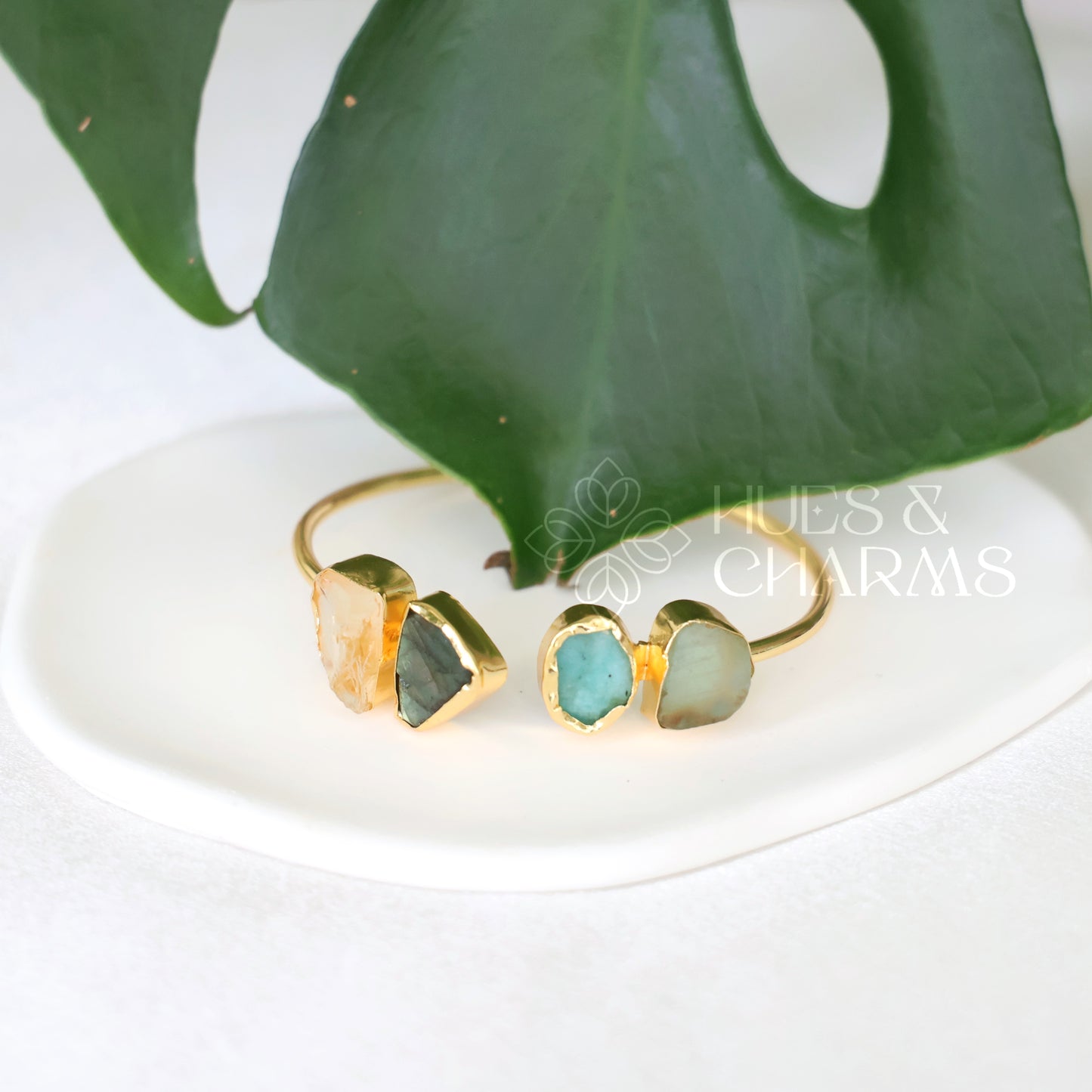 GOLDEN 4 RAW STONE STATEMENT BANGLE (COLOURS AVAILABLE)