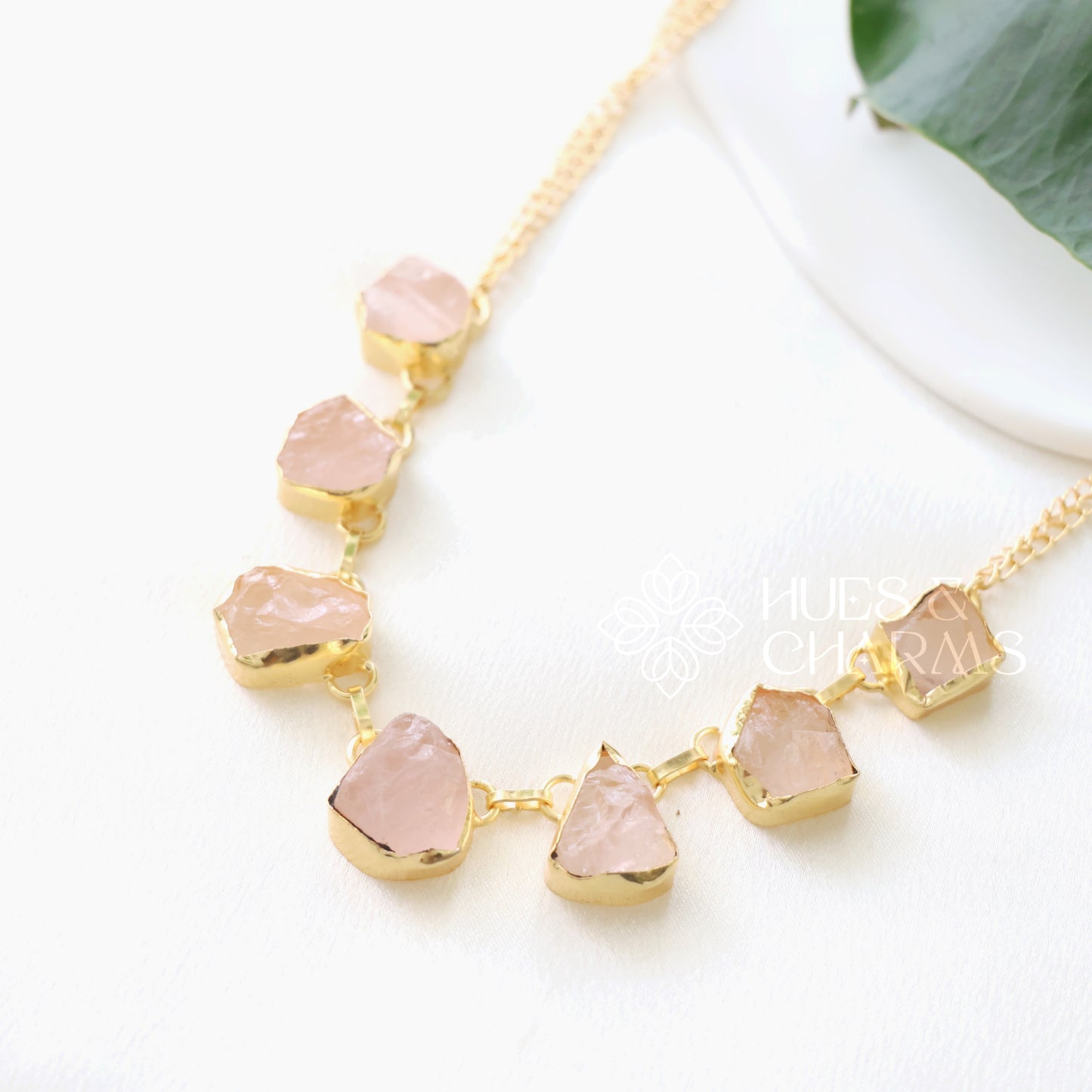 GOLDEN 7 RAW STONE BOLD NECKPIECE