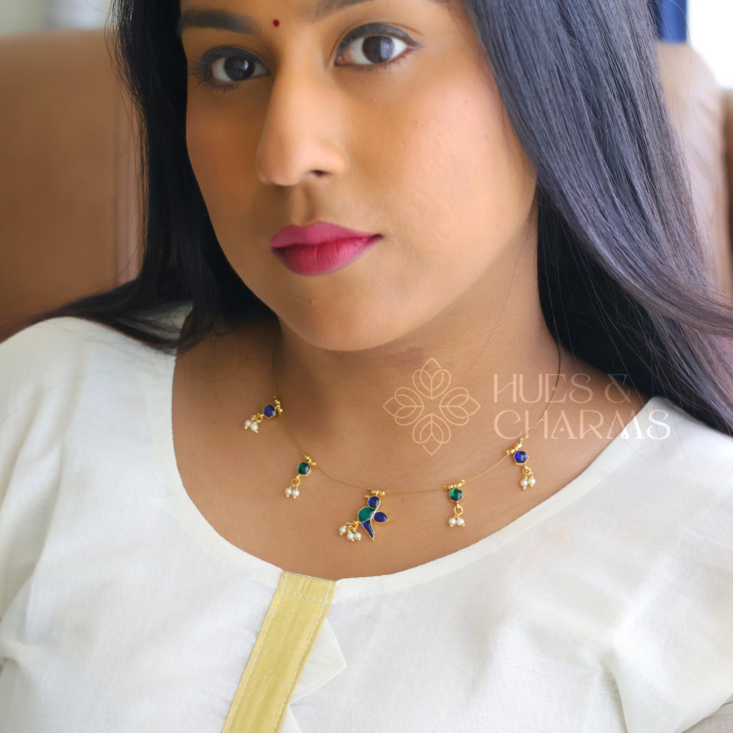 PARROT FLOATING NECKPIECE -BLUE & GREEN
