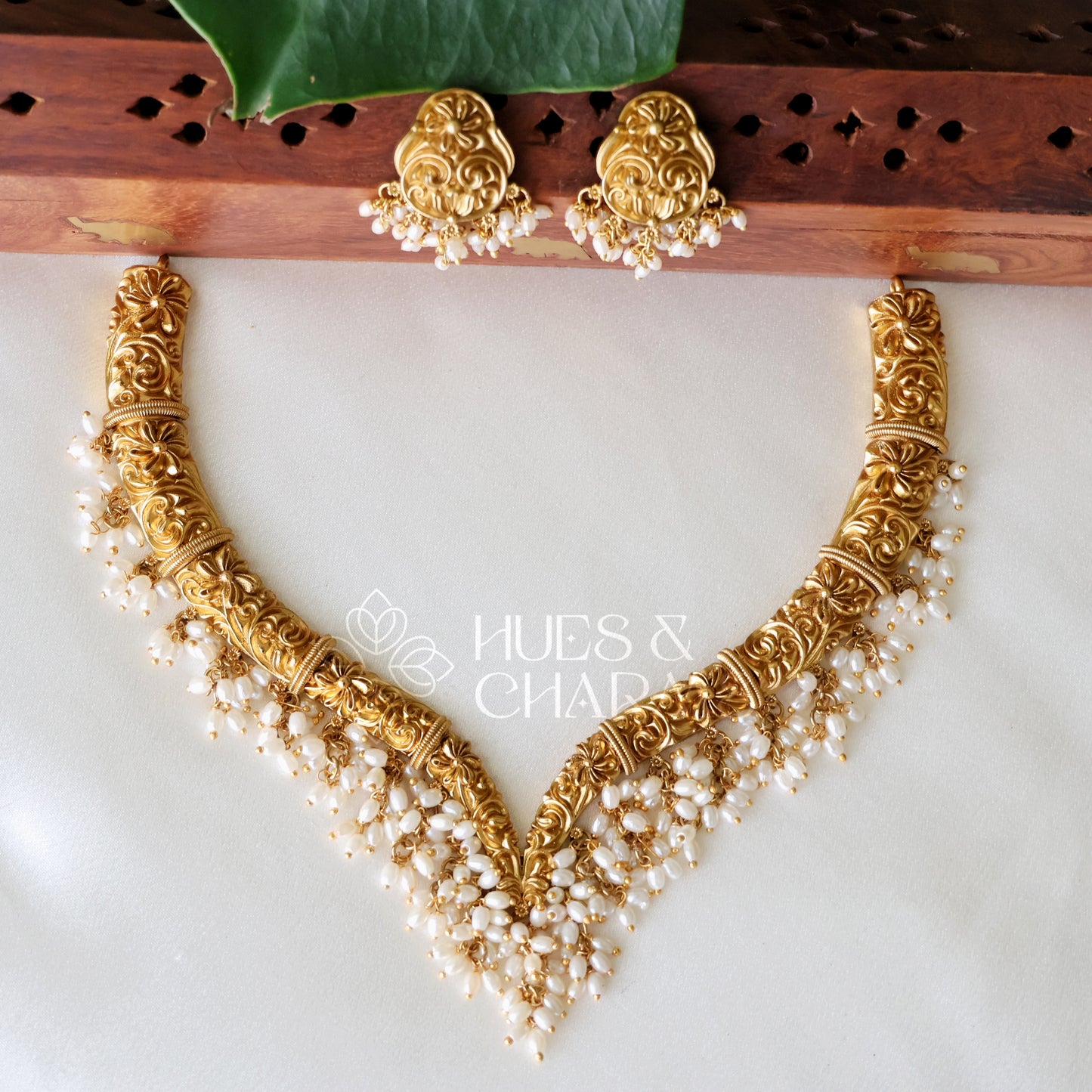 GOLDEN STATEMENT RICE PEARLS NECKLACE SET