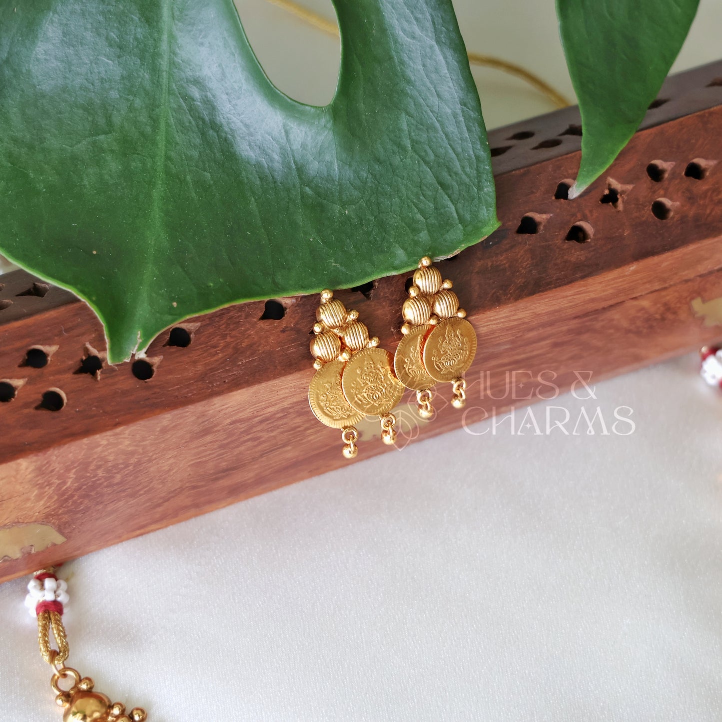GOLDEN STATEMENT LAKSHMI COIN NECKLACE SET