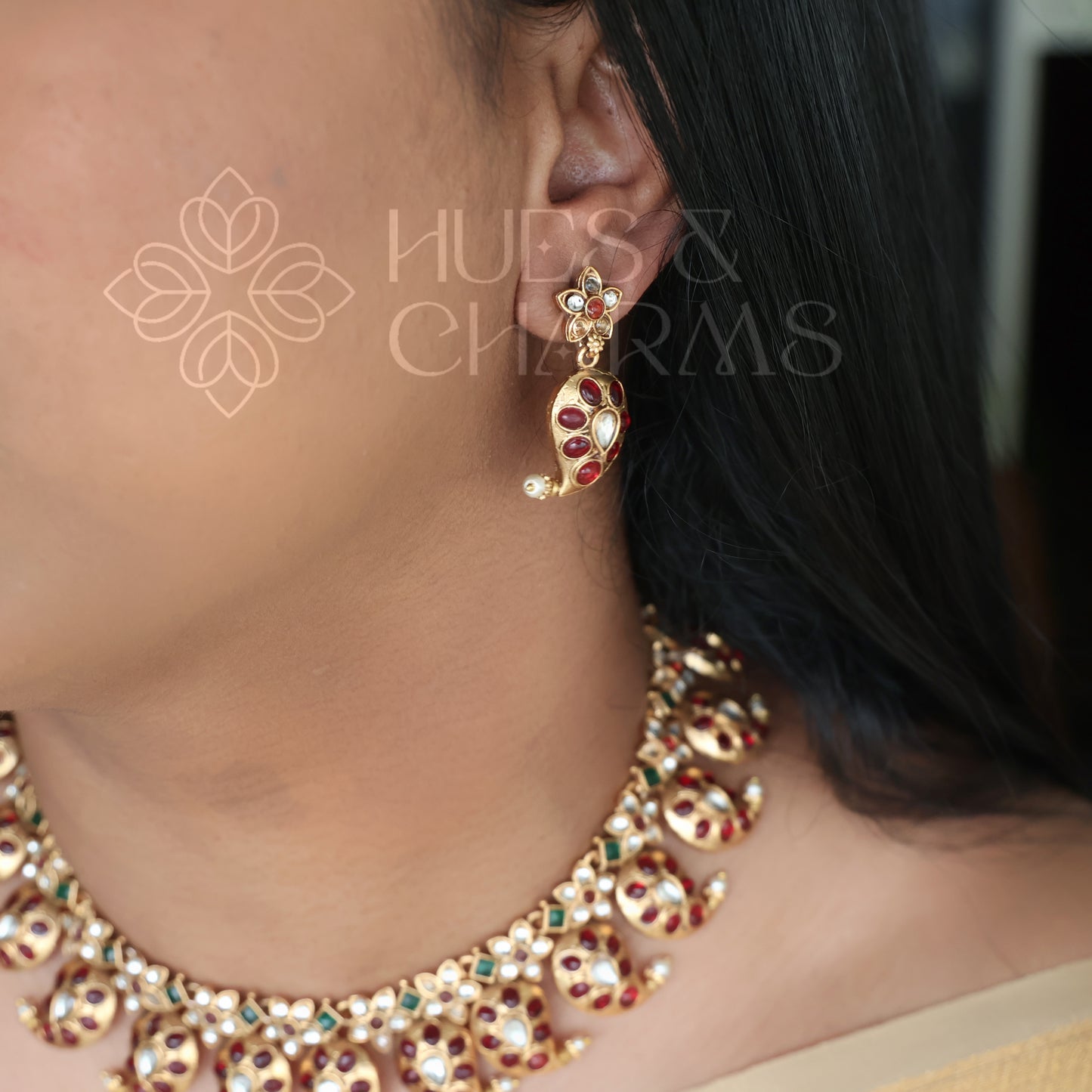 GOLDEN BOLD MANGO NECKLACE SET