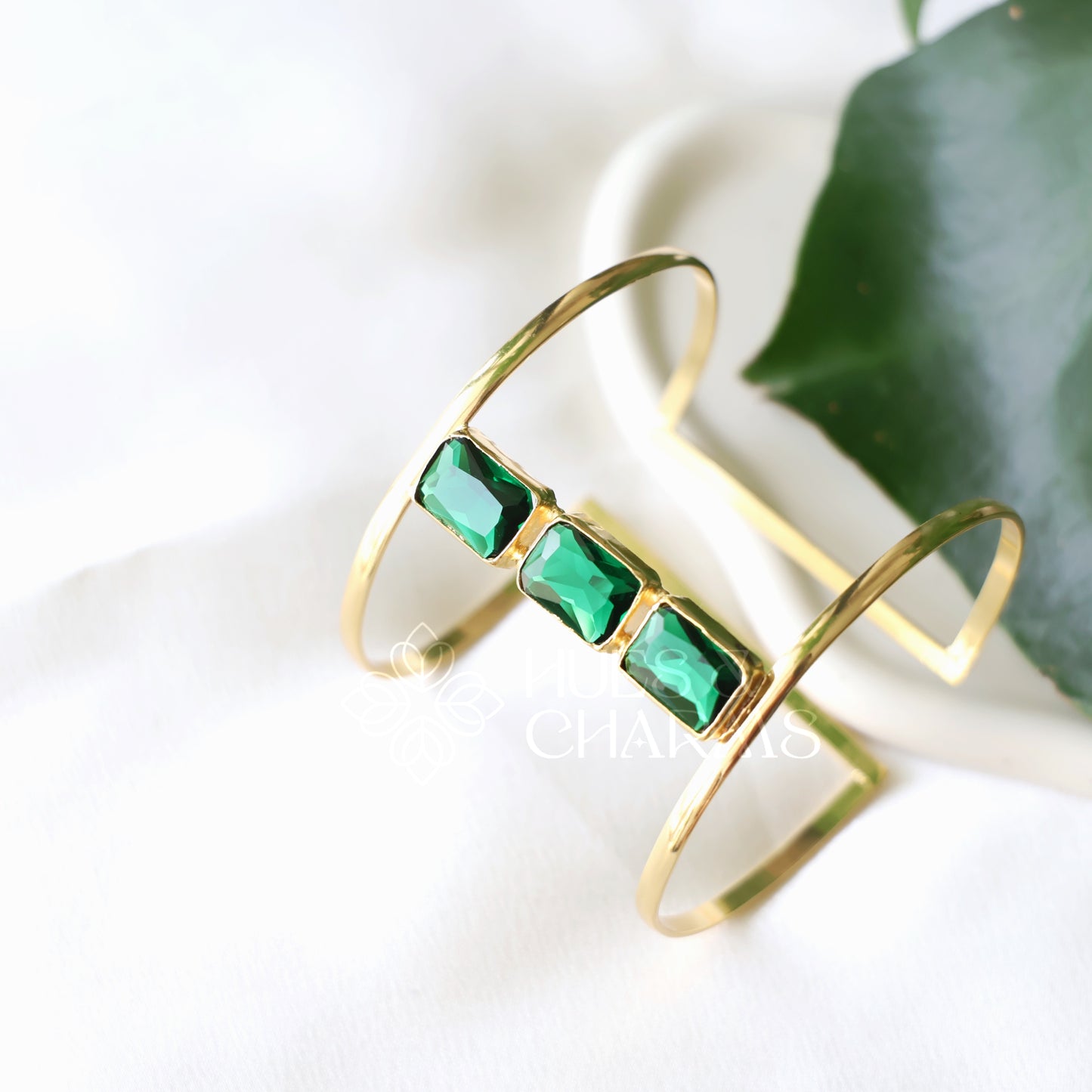 GLOSSY TRIO ECLIPSE HAND CUFF (COLOURS AVAILABLE)