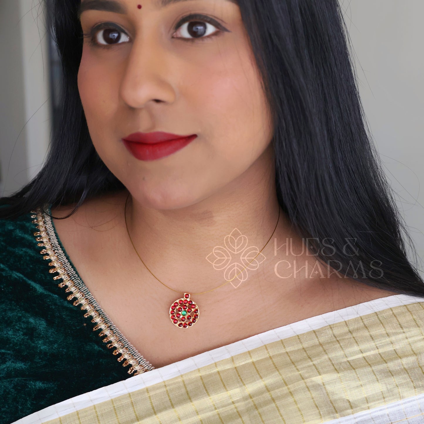TRADITIONAL SINGLE PENDANT FLOATING NECKPIECE ( OPTIONS AVAILABLE)
